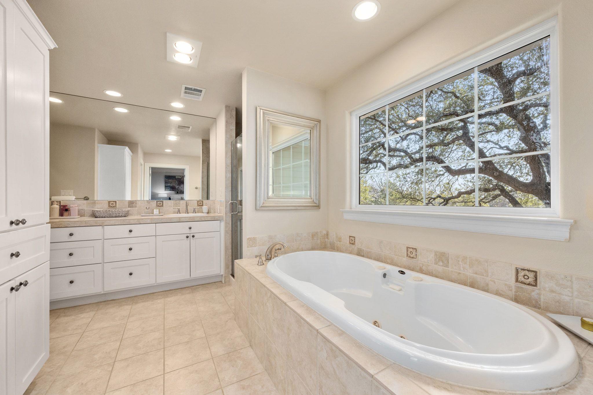 1305 Constant Springs Dr, Austin, TX 78746