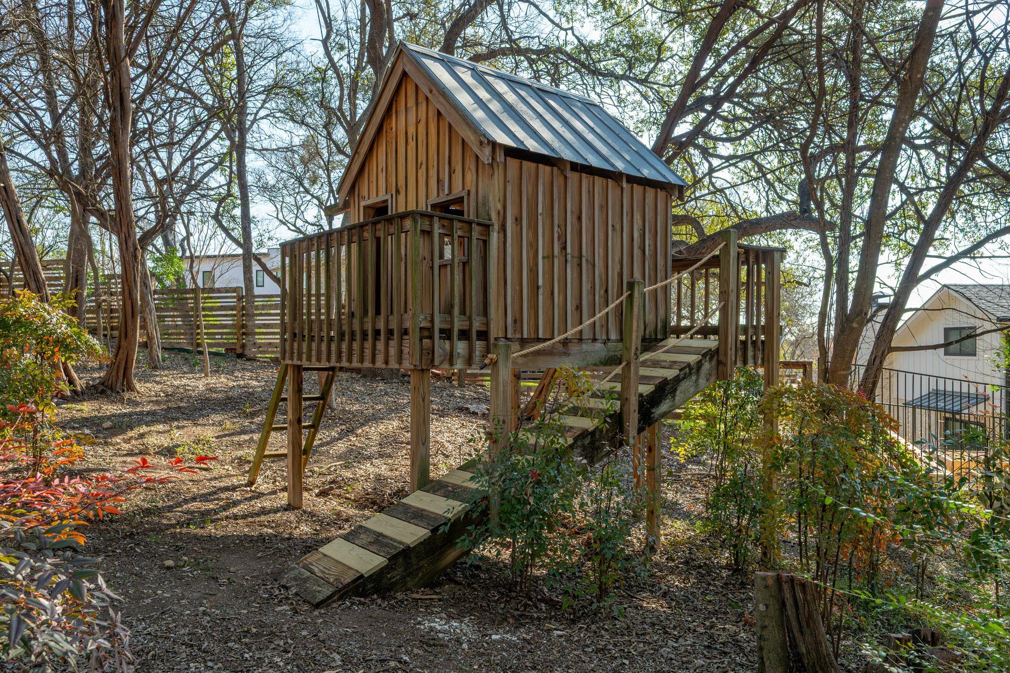 1305 Constant Springs Dr, Austin, TX 78746