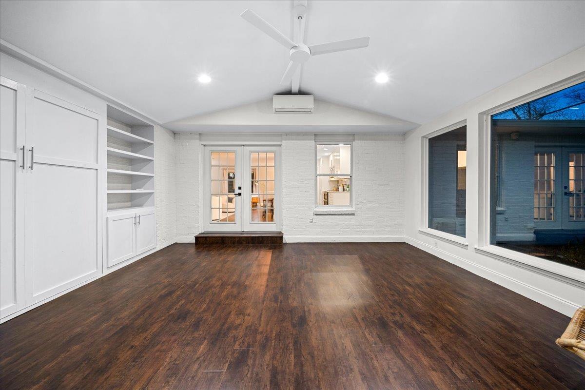 5305 Fairmont Cir, Austin, TX 78745