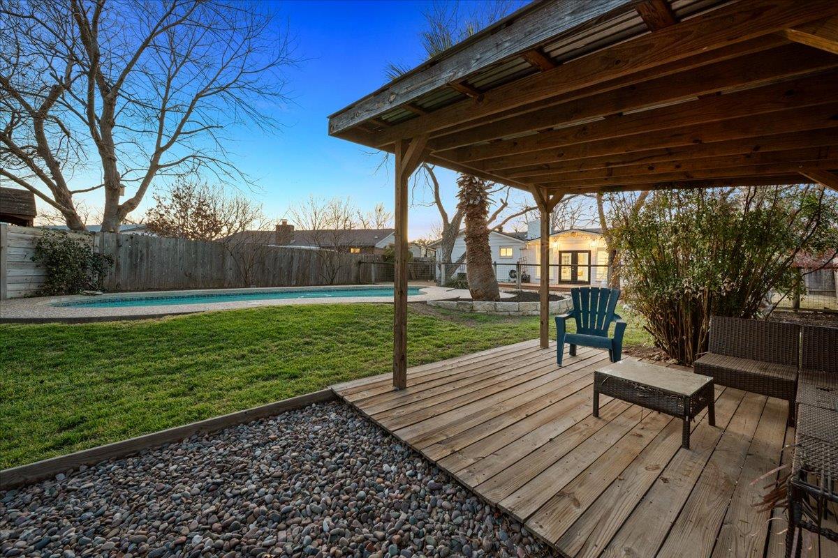 5305 Fairmont Cir, Austin, TX 78745