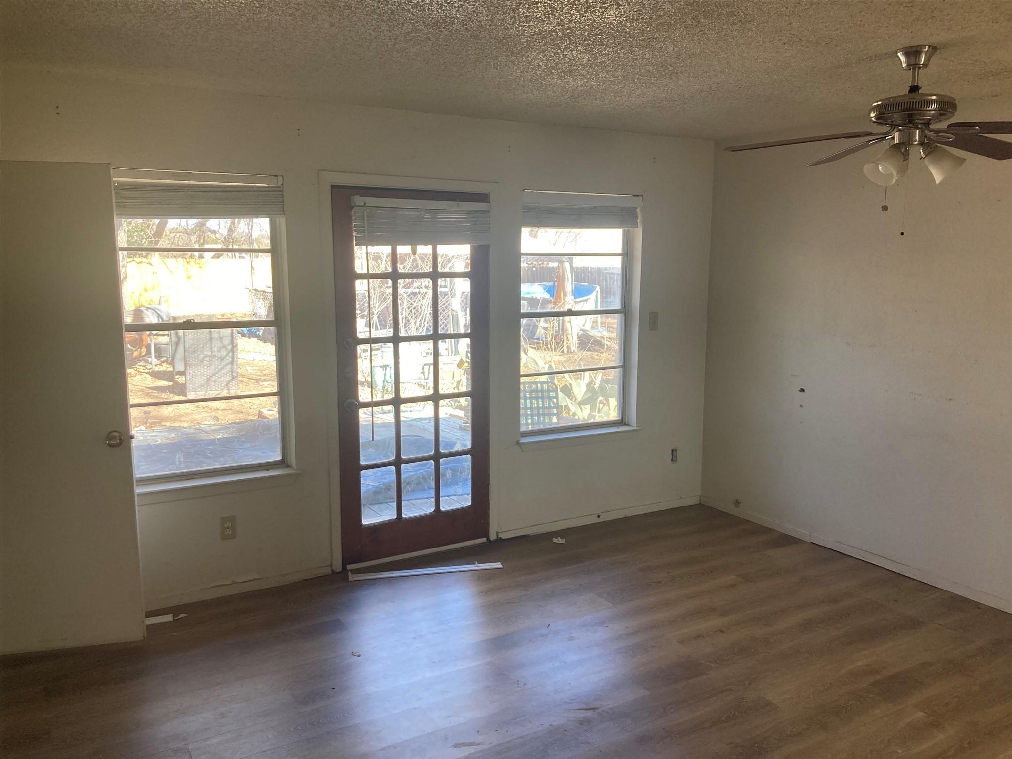 1603 Park Ln, Georgetown, TX 78628