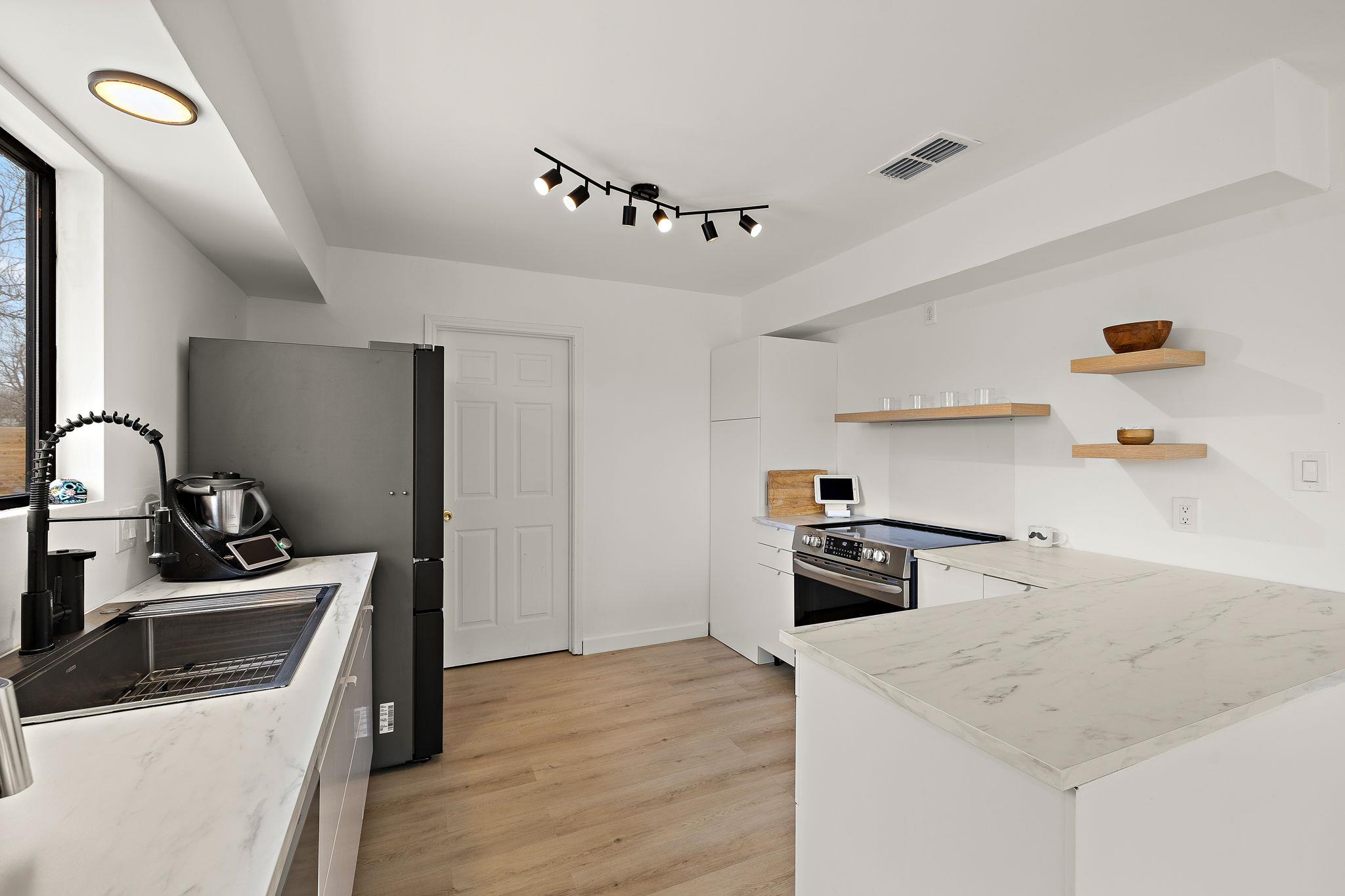 1904 Maple Vista Dr, Pflugerville, TX 78660