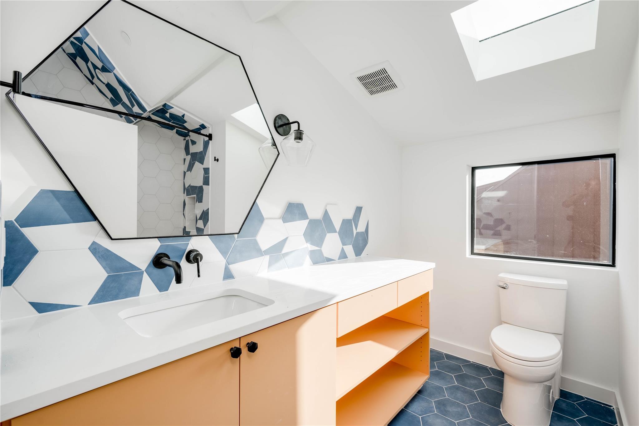 1103 Cherico St # 3A, Austin, TX 78702