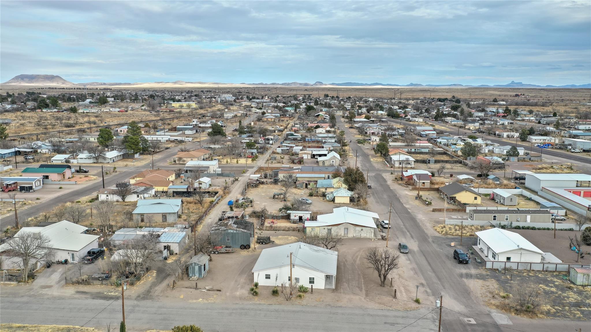 1421 W Sacramento St, Marfa, TX 79843