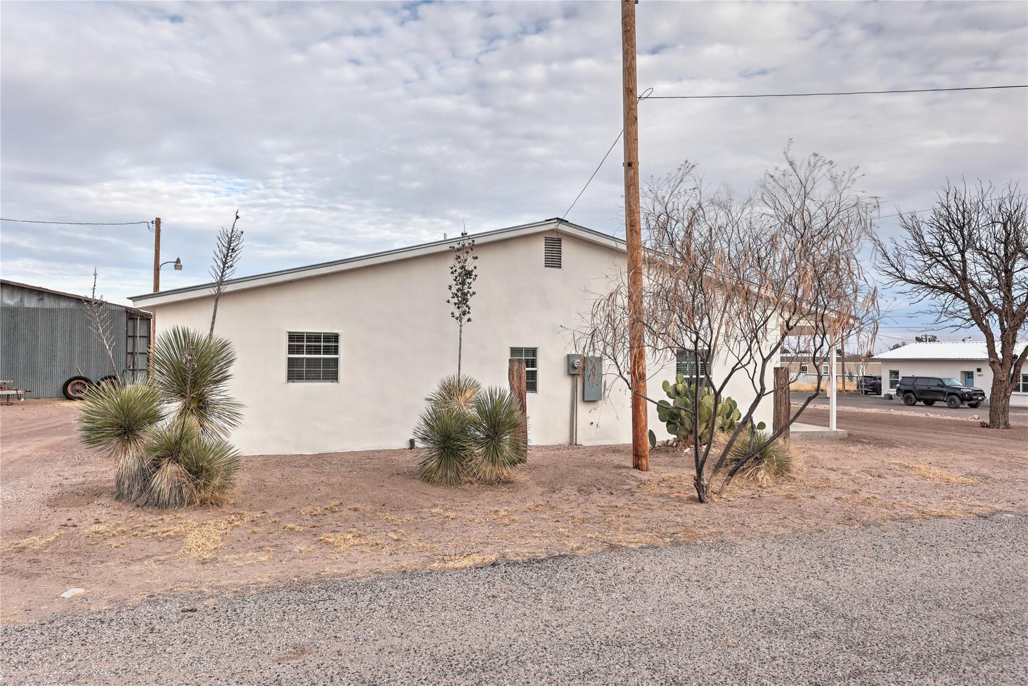 1421 W Sacramento St, Marfa, TX 79843