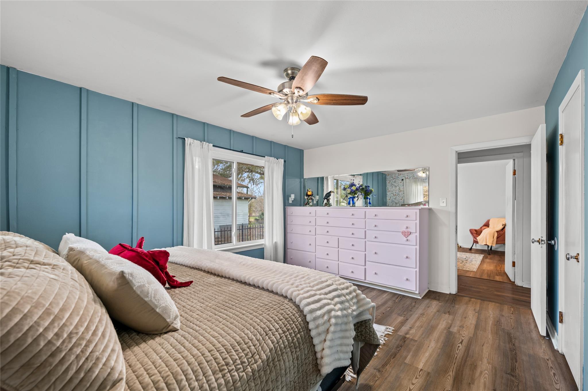 355 N Monroe St, La Grange, TX 78945