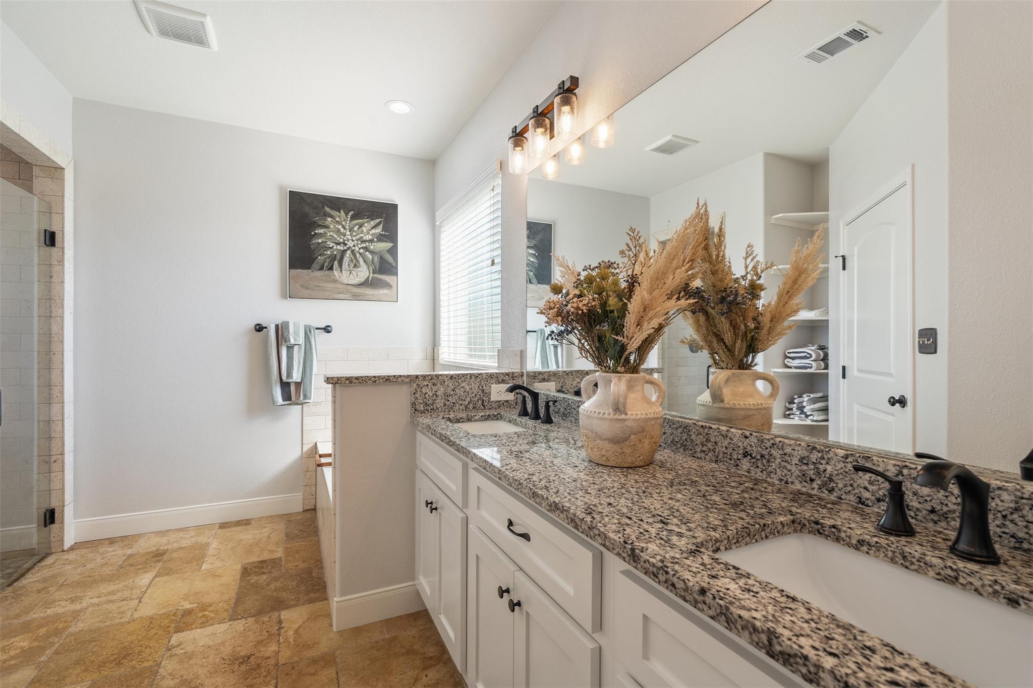 103 Les Ln, Smithville, TX 78957