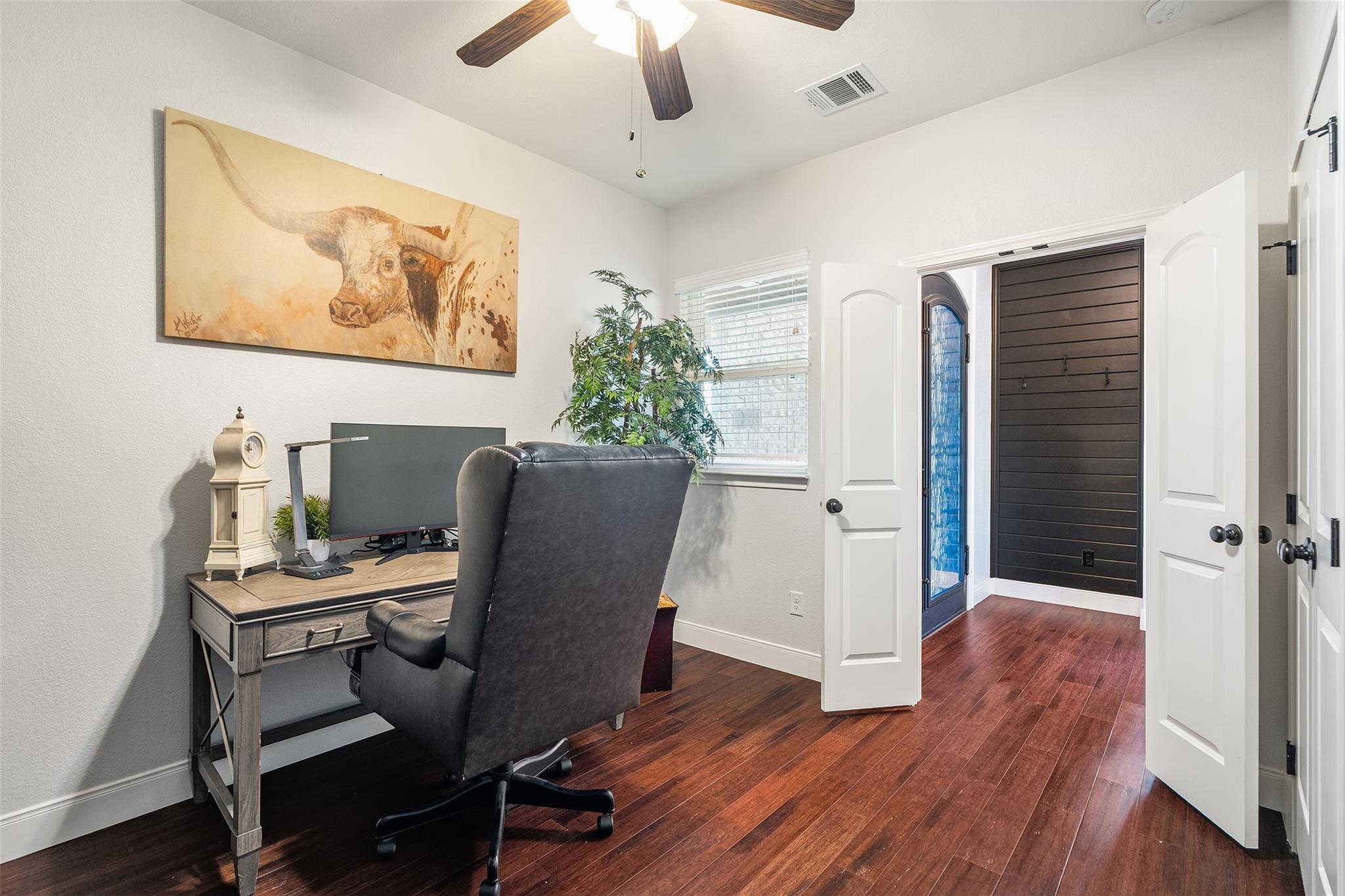 103 Les Ln, Smithville, TX 78957