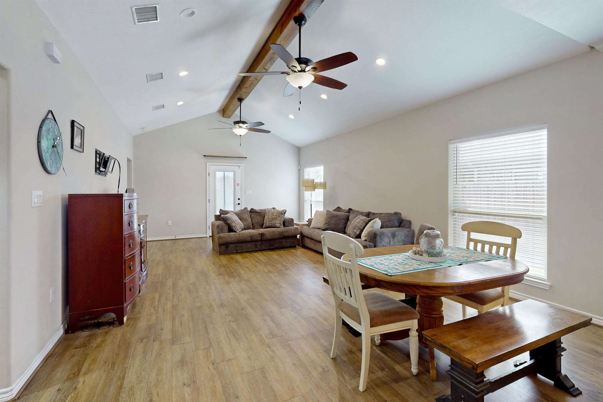 511 Sunny St, Caldwell, TX 77836