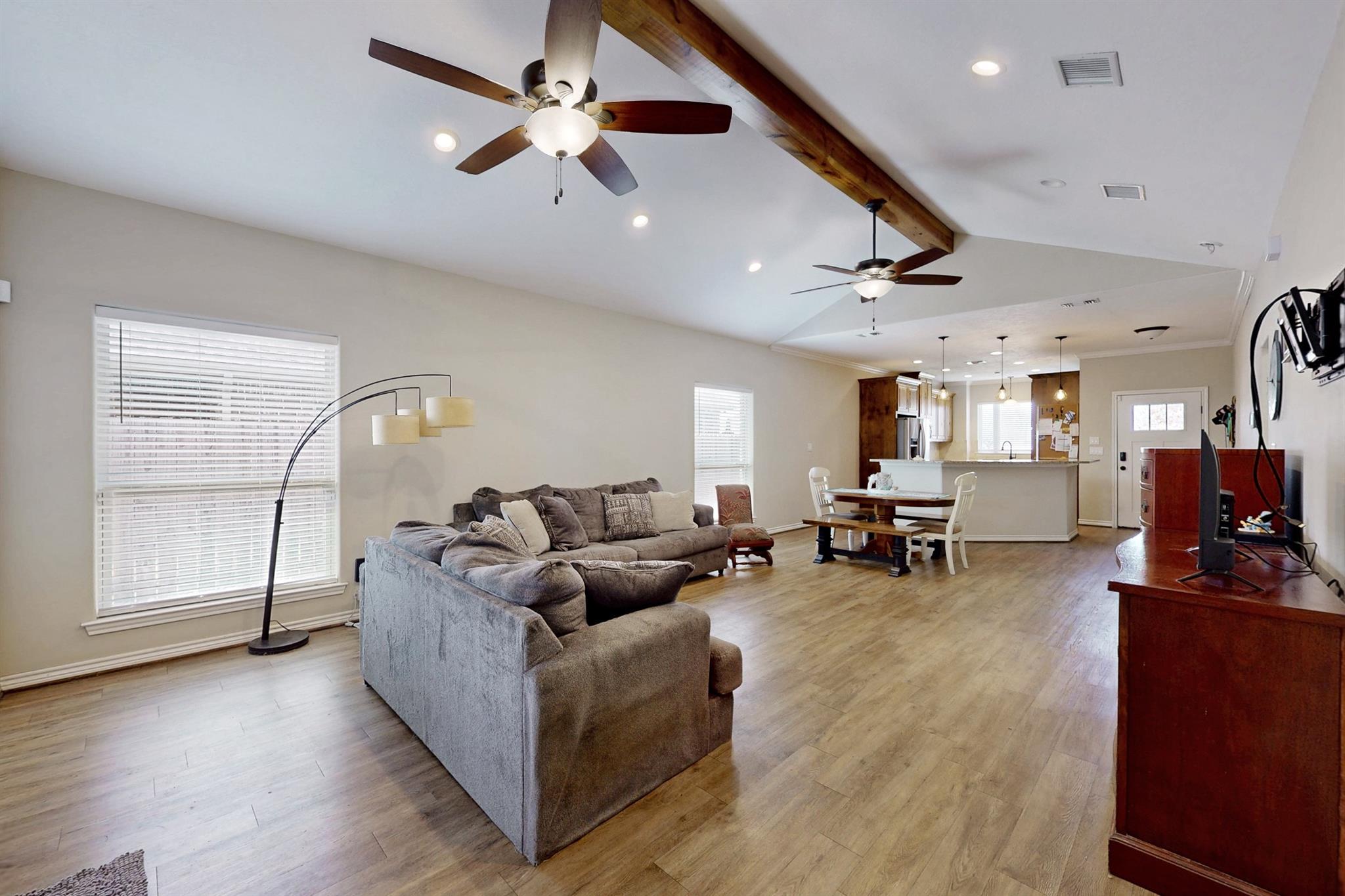 511 Sunny St, Caldwell, TX 77836