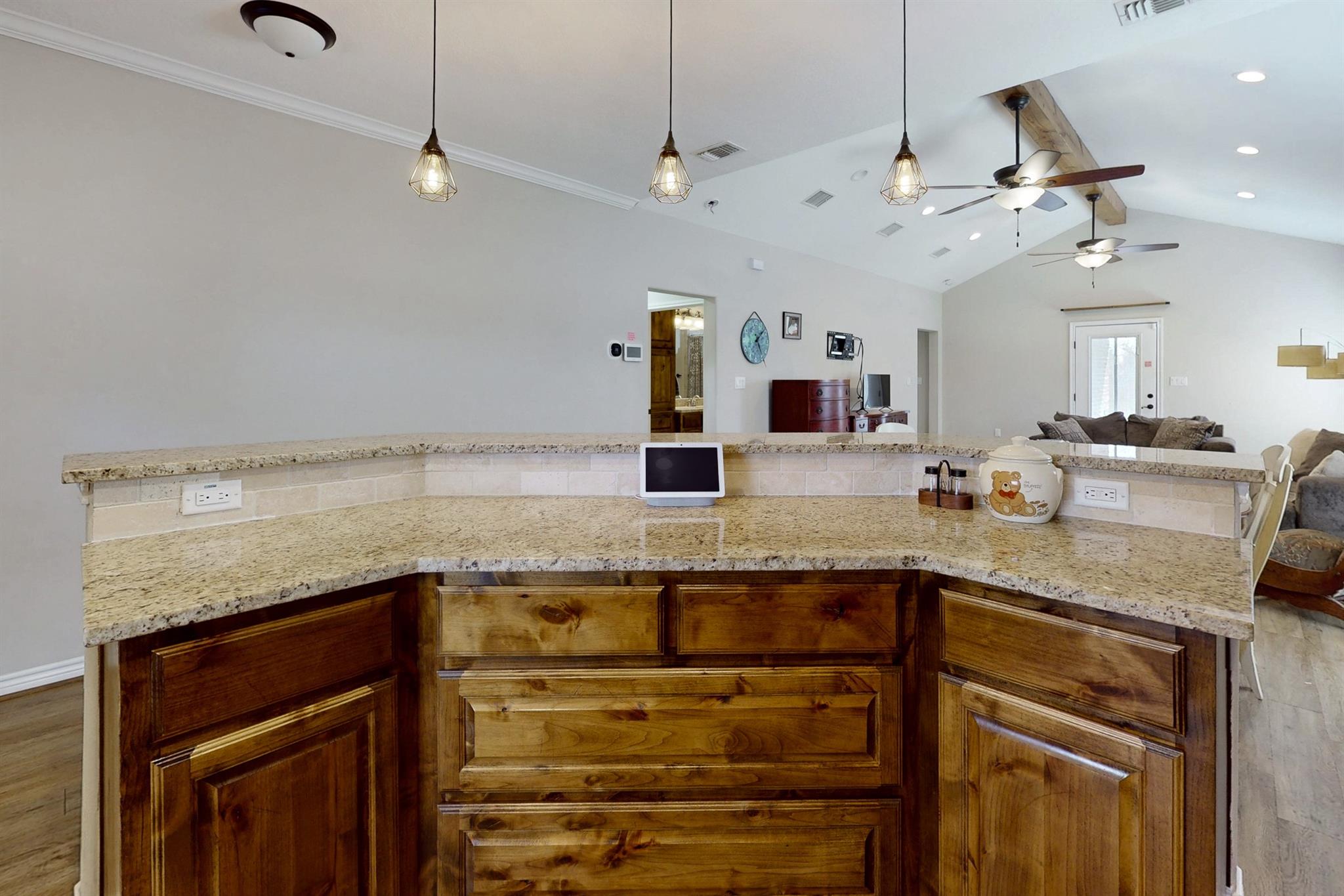 511 Sunny St, Caldwell, TX 77836