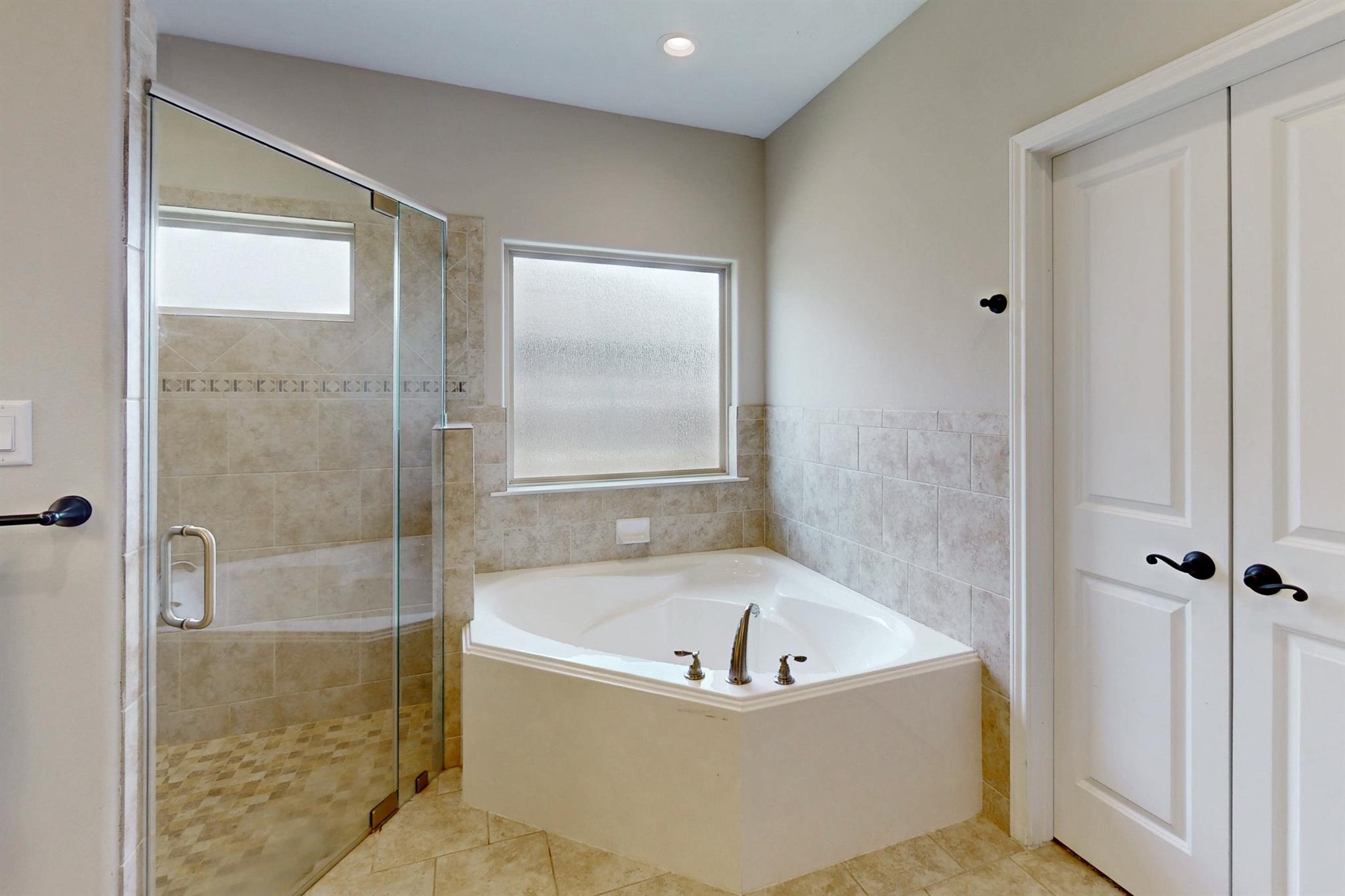 511 Sunny St, Caldwell, TX 77836