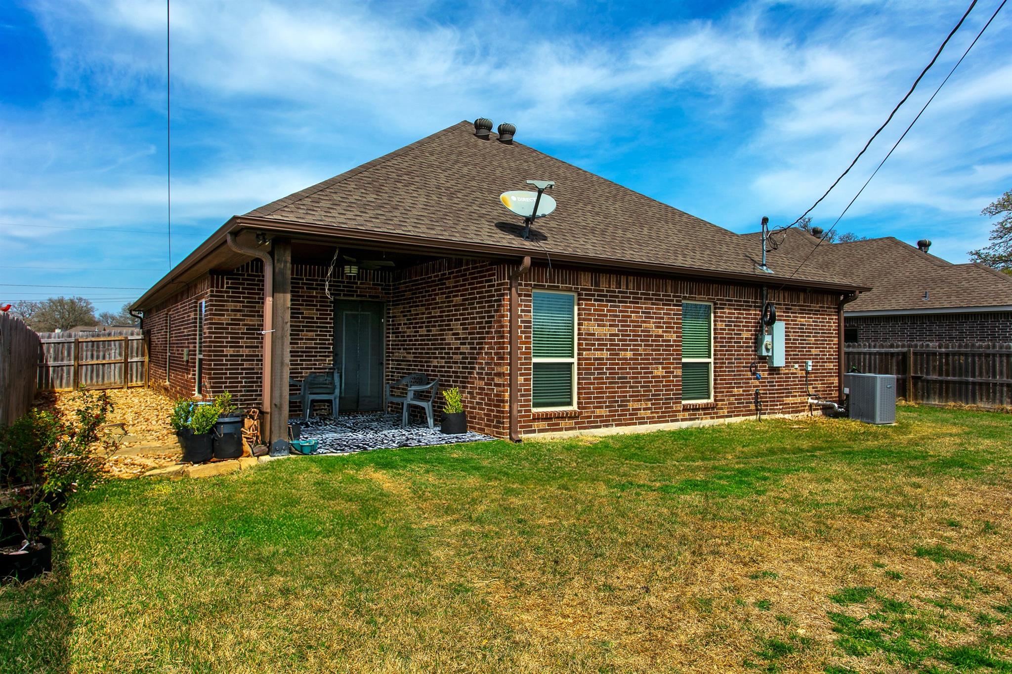 511 Sunny St, Caldwell, TX 77836