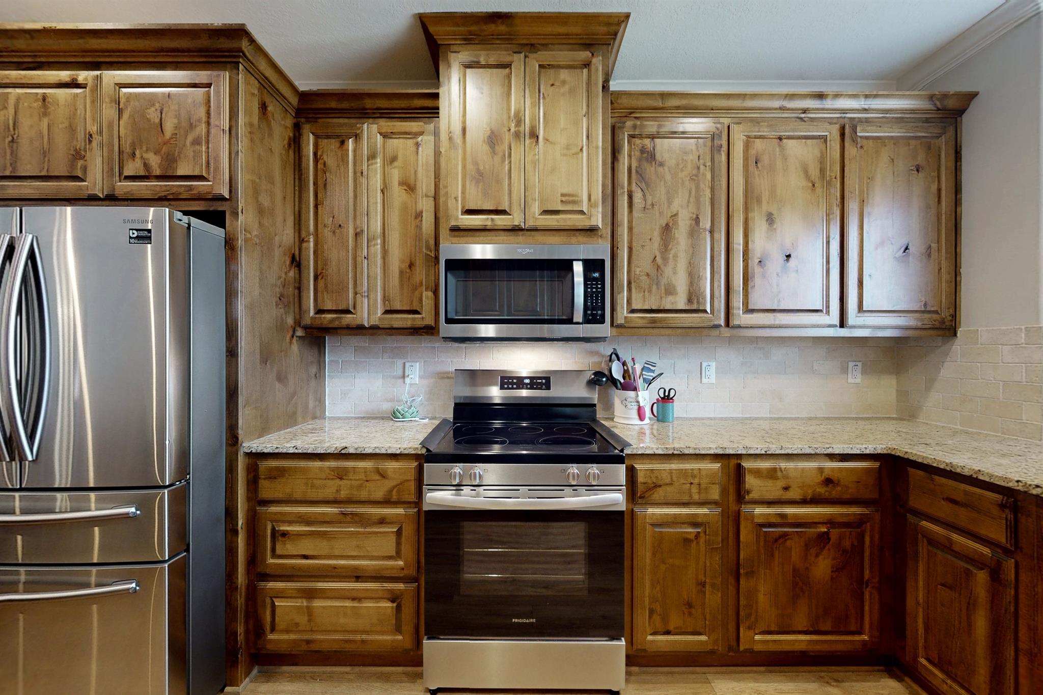 511 Sunny St, Caldwell, TX 77836