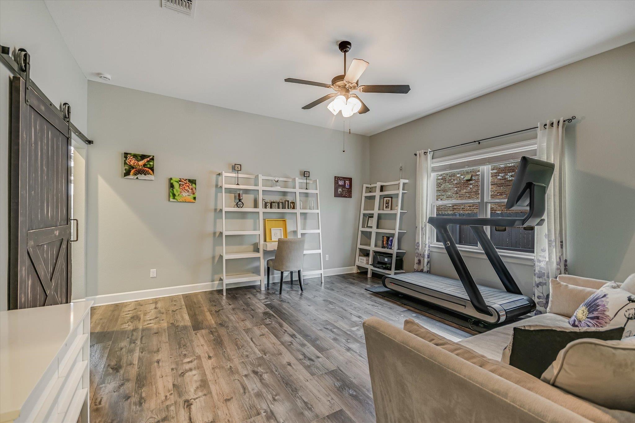 574 Merion Dr, Austin, TX 78737