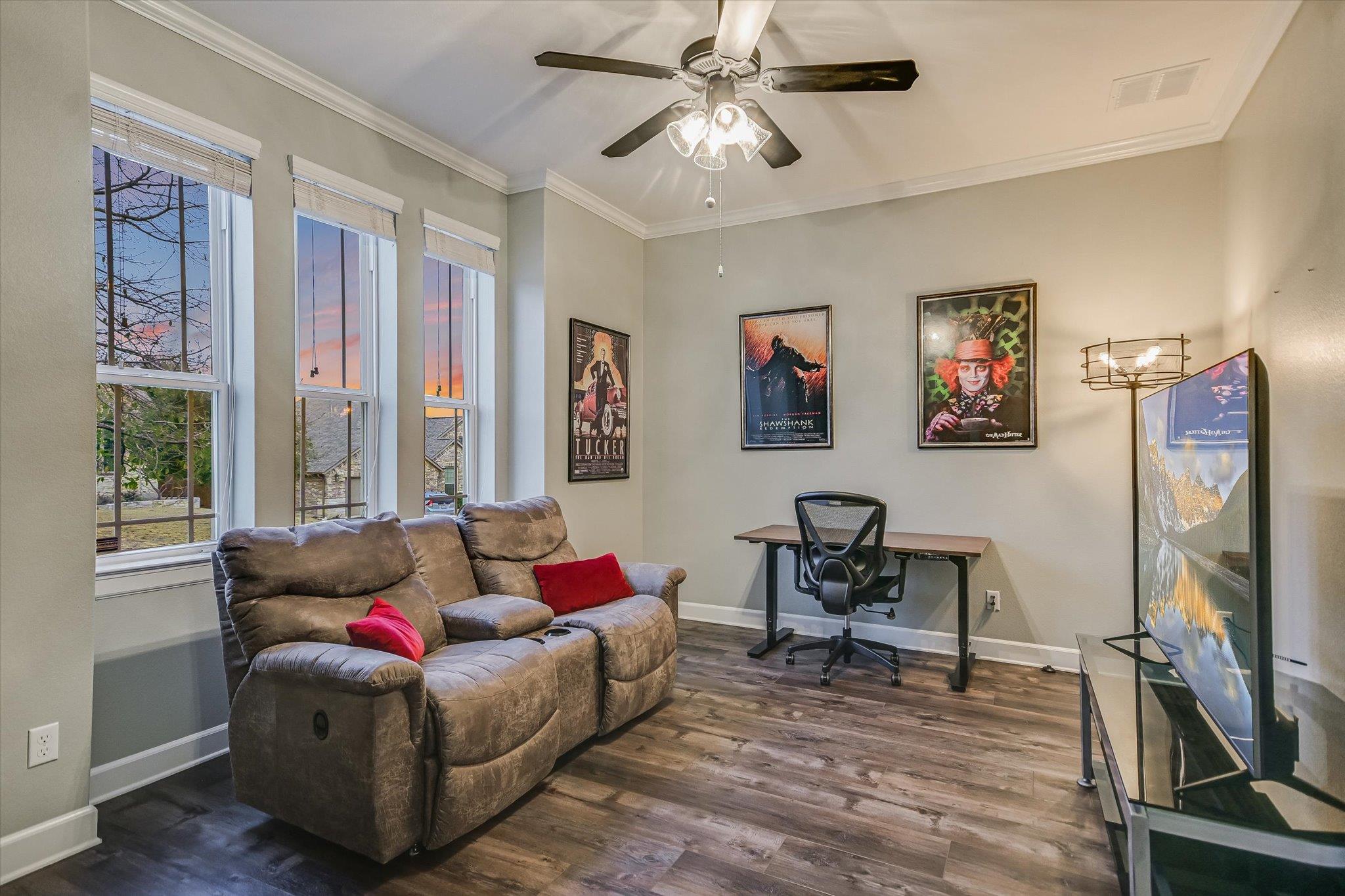 574 Merion Dr, Austin, TX 78737