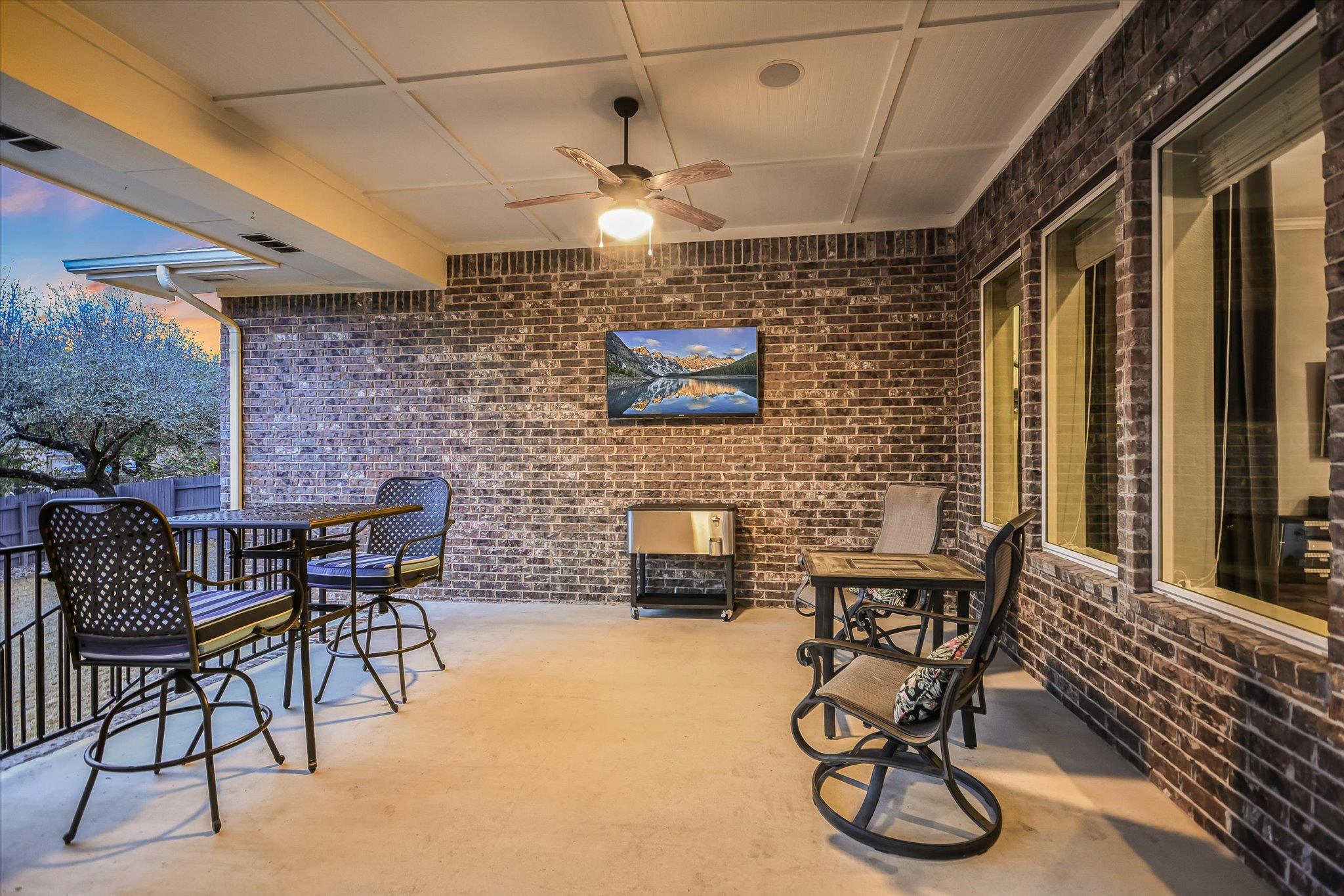 574 Merion Dr, Austin, TX 78737