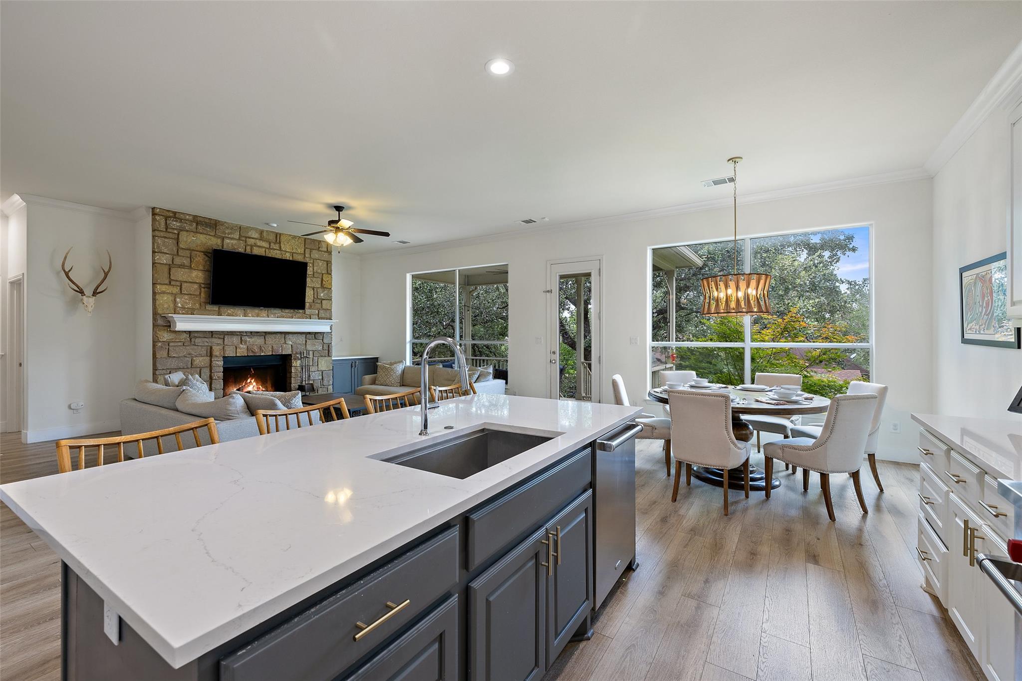 300 Errol Dr, Spicewood, TX 78669