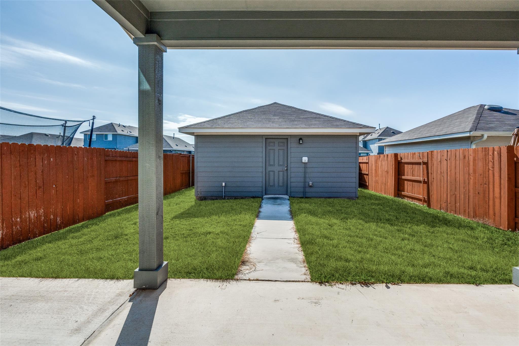 221 Duck Creek Trl, San Marcos, TX 78666