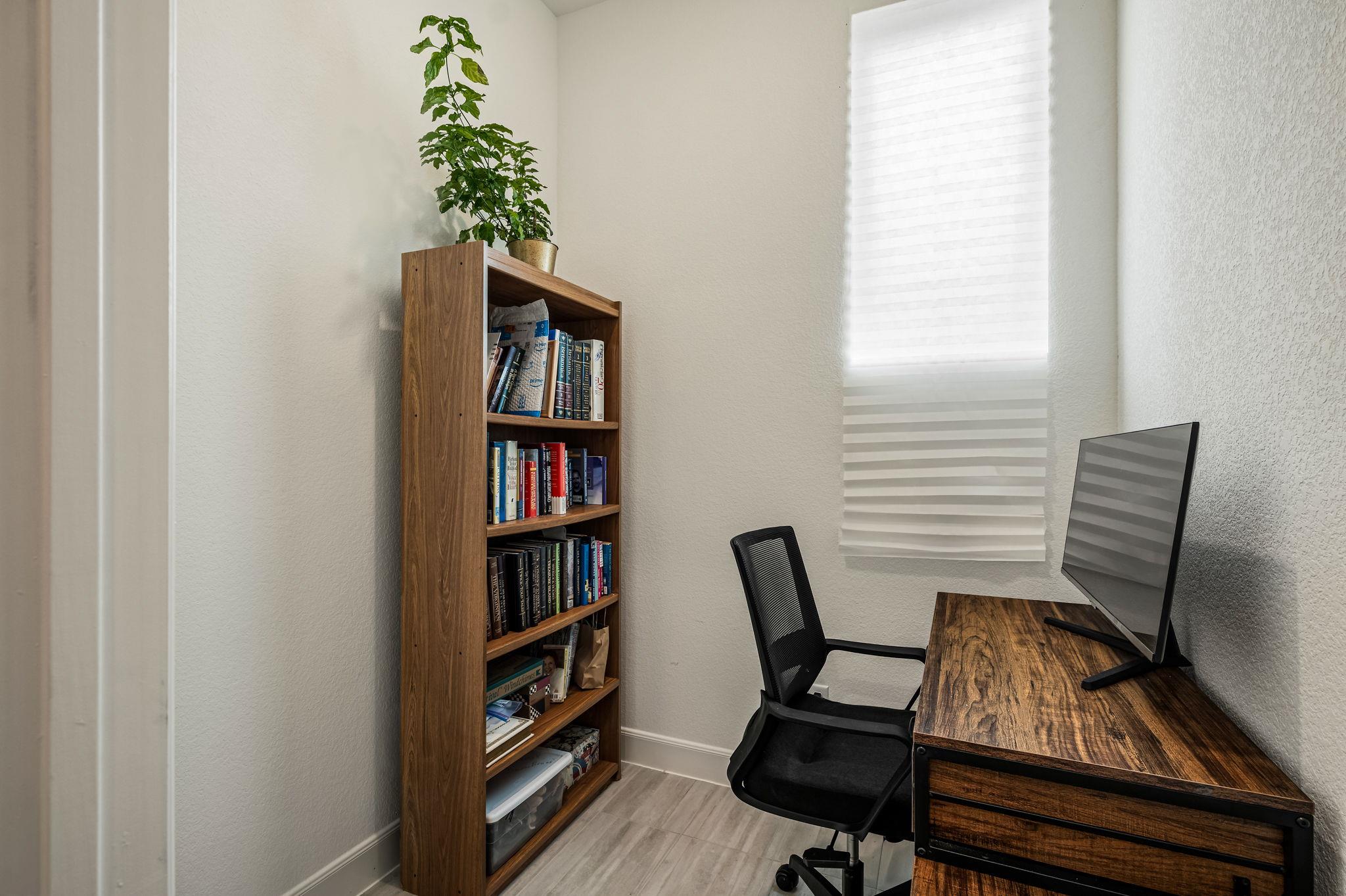 608 Affazia Ln # 13, Georgetown, TX 78628