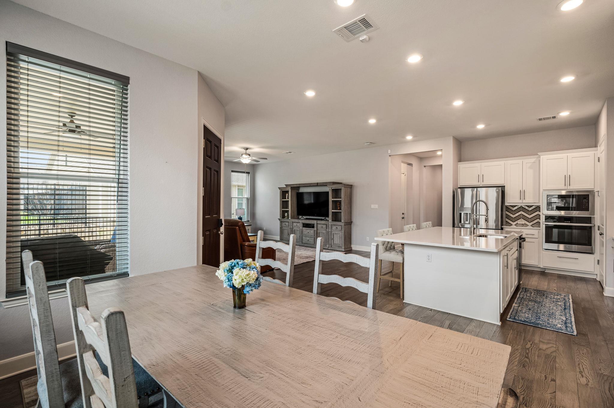 608 Affazia Ln # 13, Georgetown, TX 78628