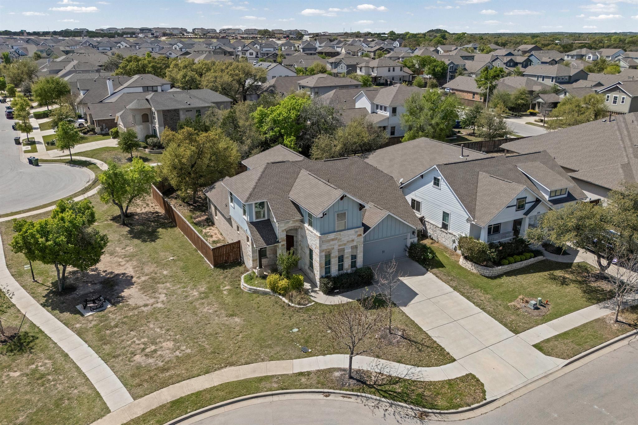 2209 Littleleaf Ln, Leander, TX 78641