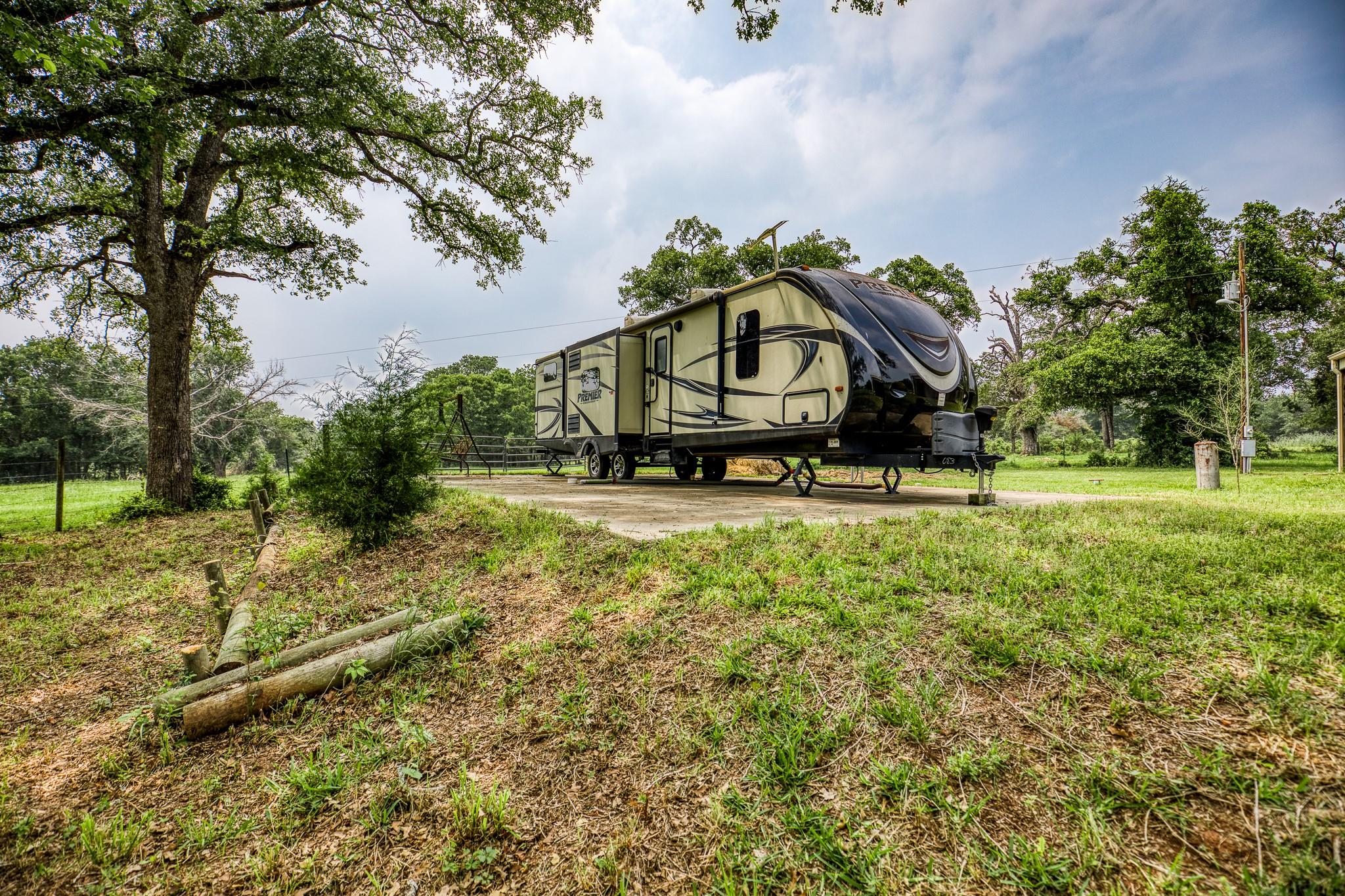 10610 CR 322, Caldwell, TX 77836