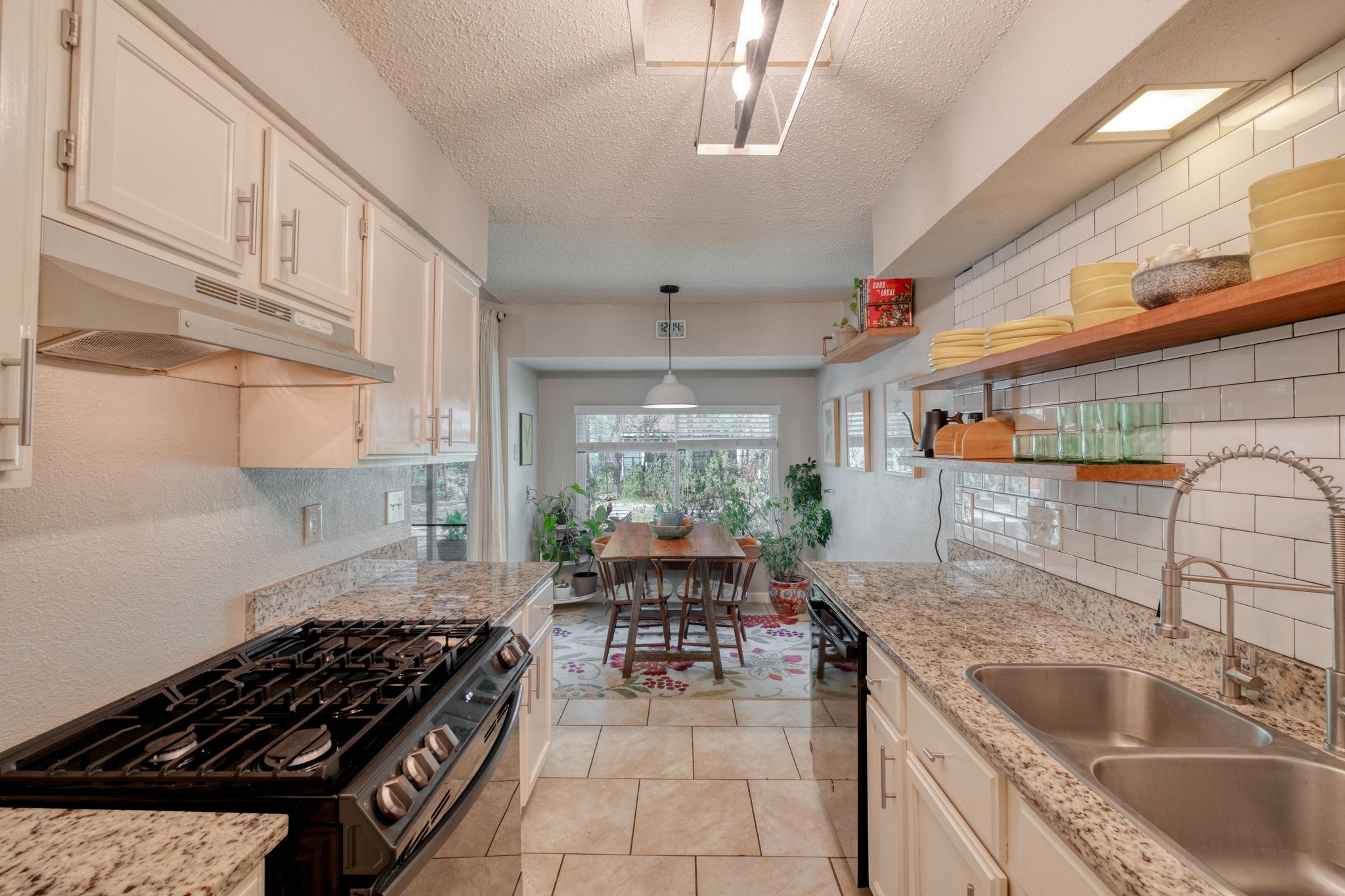 7812 Bixler Dr, Austin, TX 78744