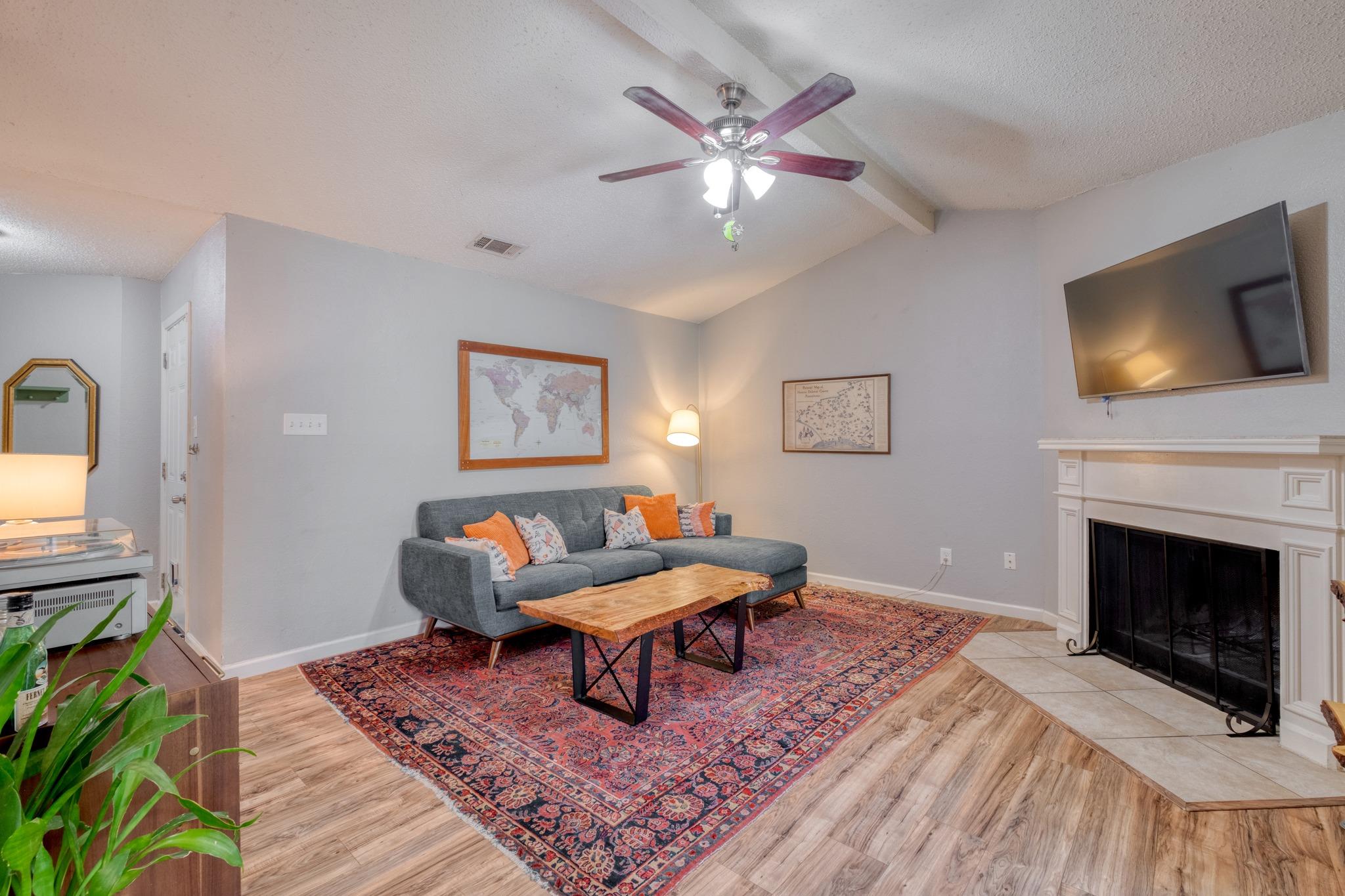 7812 Bixler Dr, Austin, TX 78744