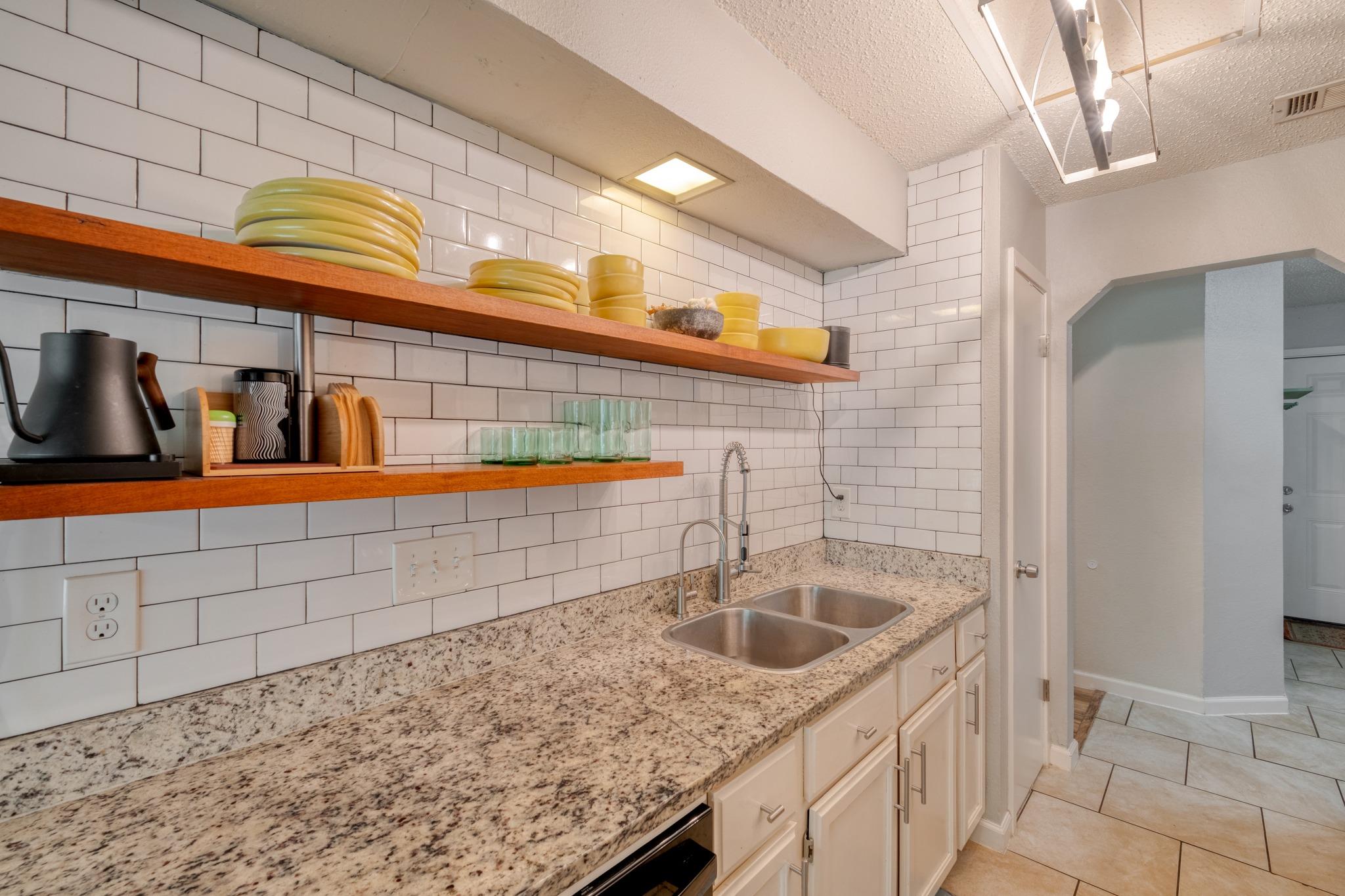 7812 Bixler Dr, Austin, TX 78744