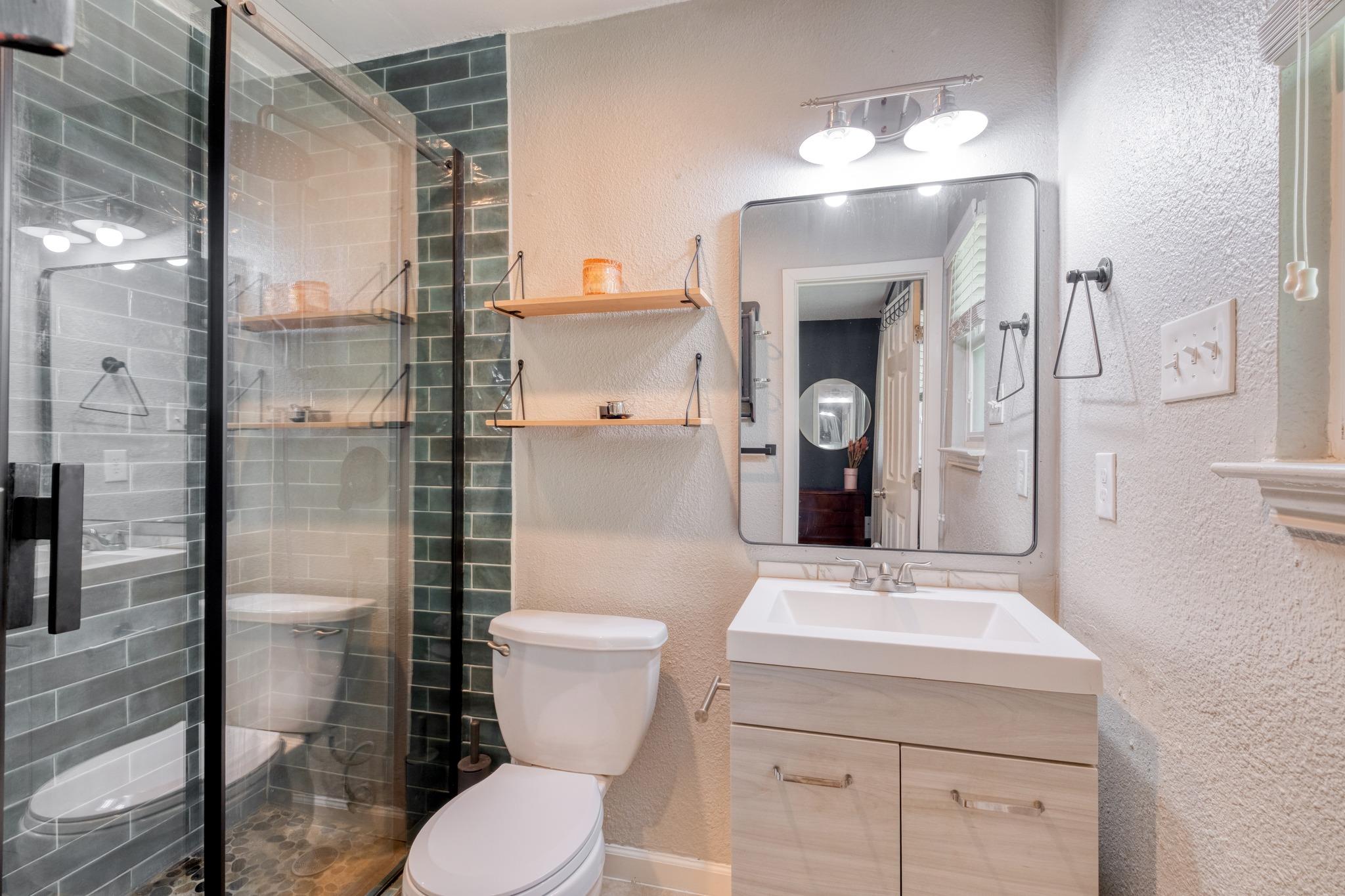 7812 Bixler Dr, Austin, TX 78744