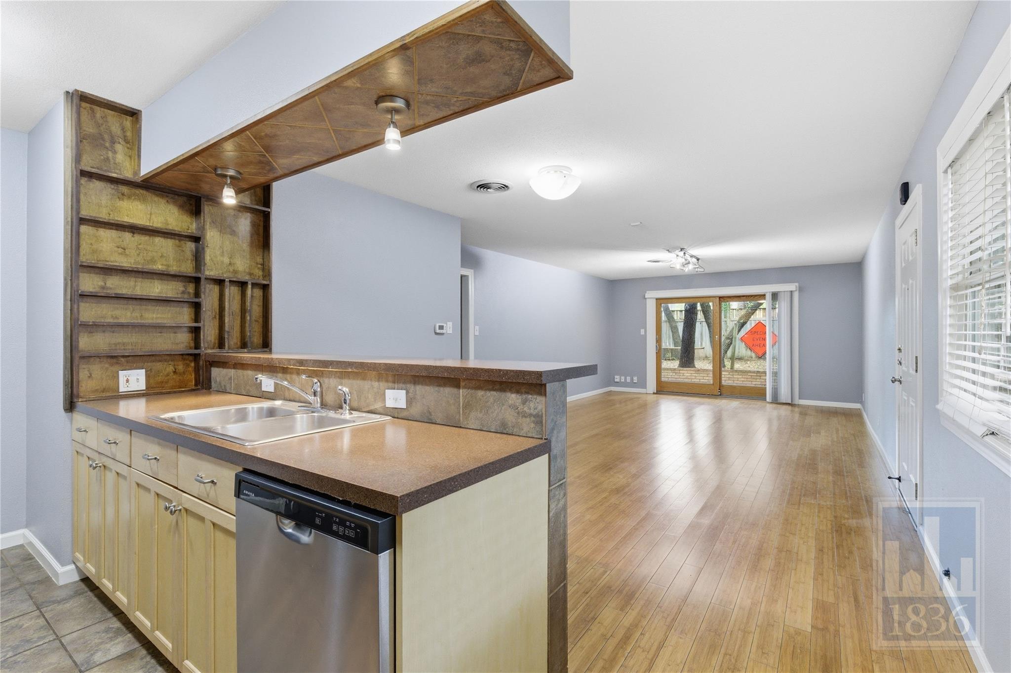 2416 S 5th St # A, Austin, TX 78704