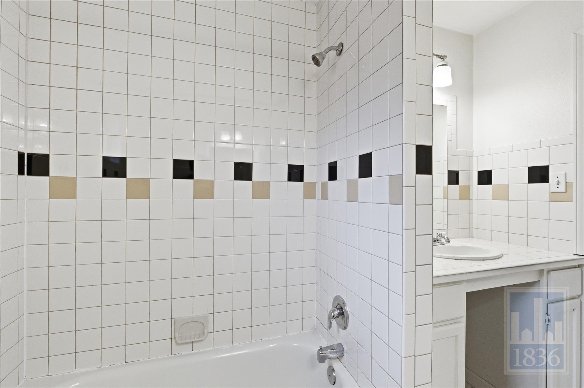 2416 S 5th St # A, Austin, TX 78704