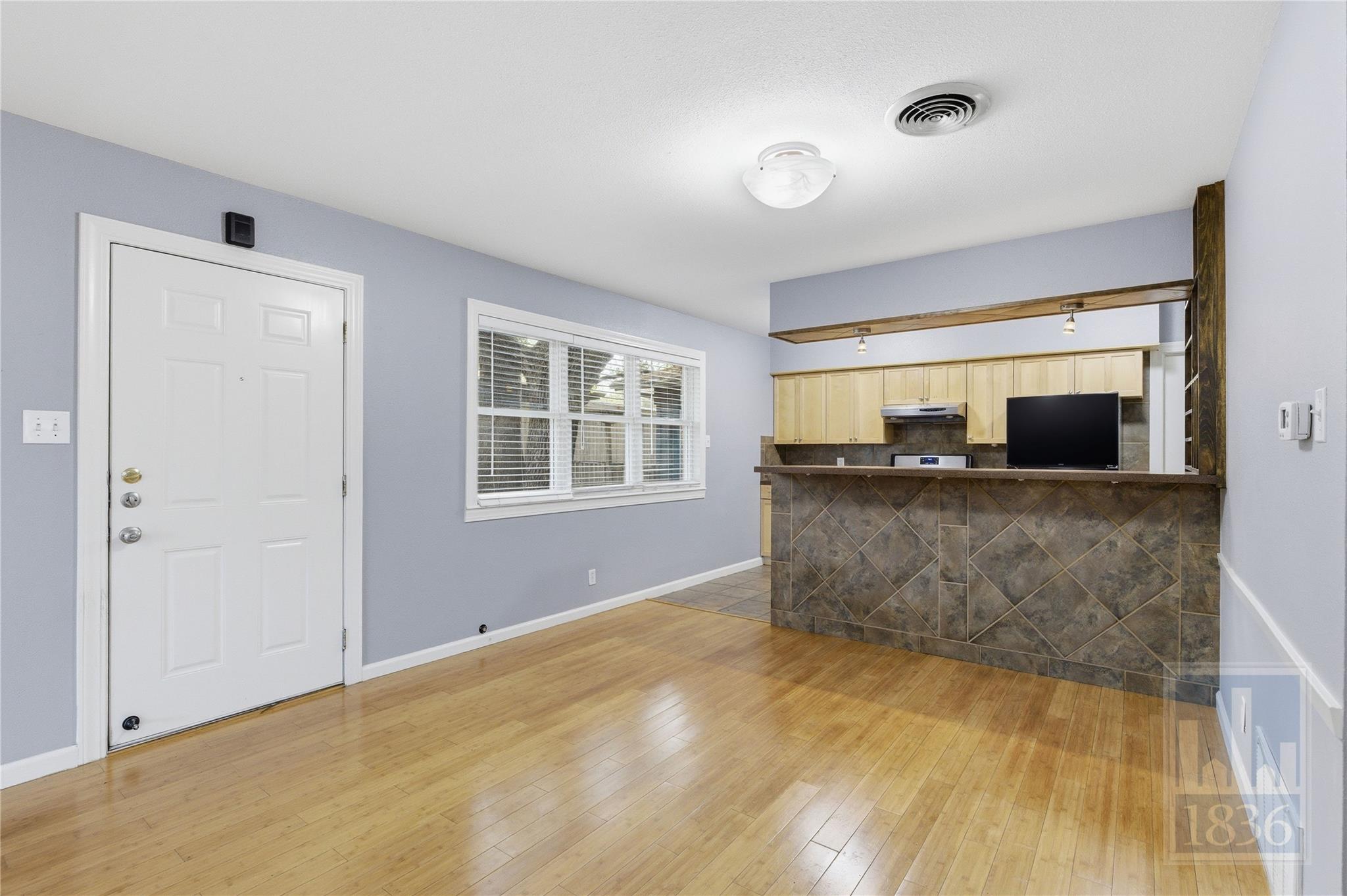 2416 S 5th St # A, Austin, TX 78704