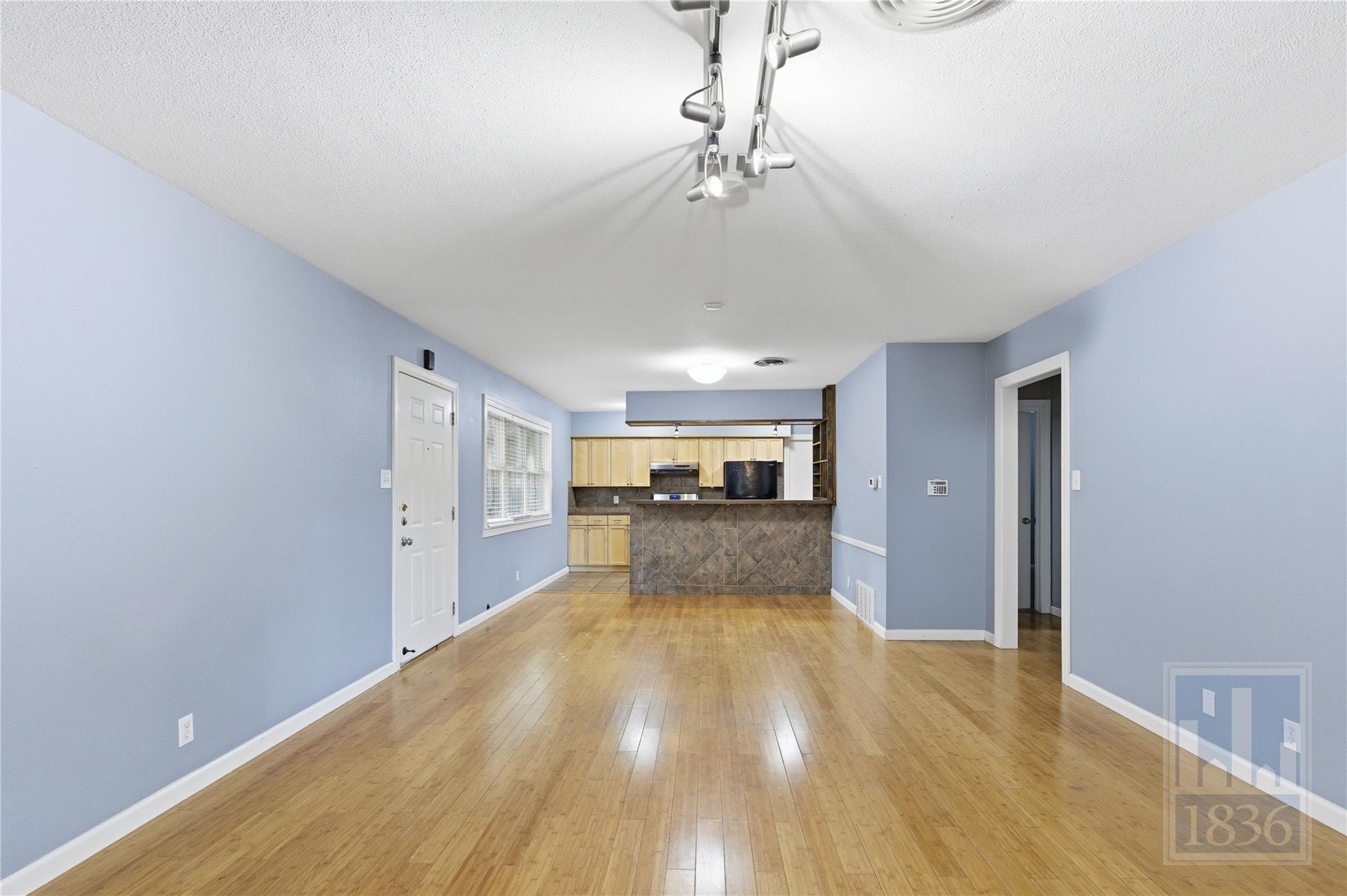 2416 S 5th St # A, Austin, TX 78704