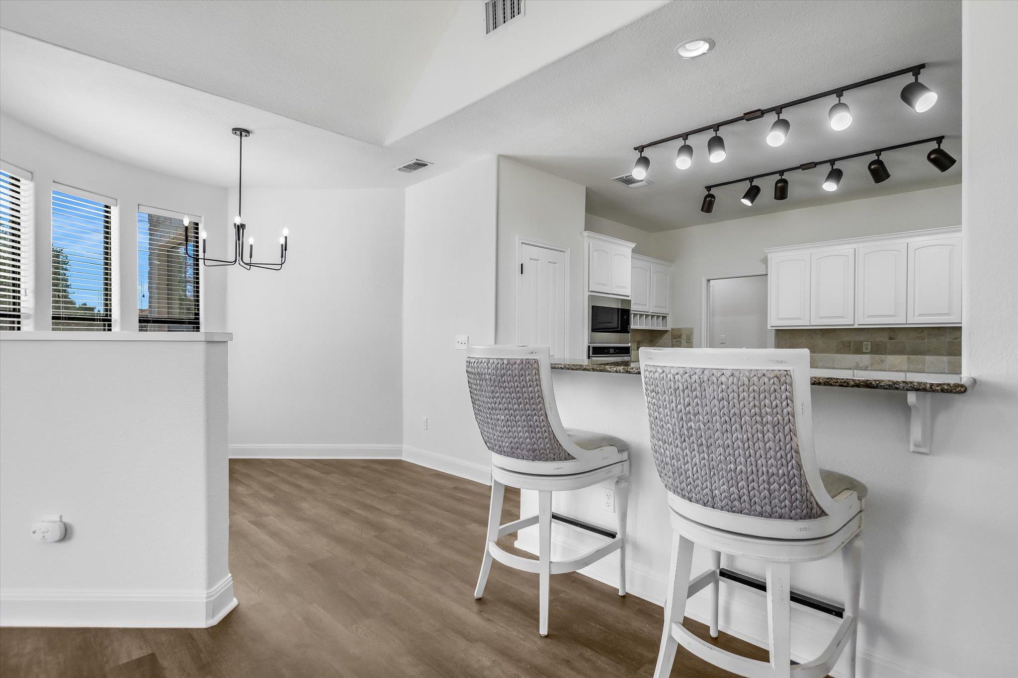 505 Vista View Trl, Spicewood, TX 78669