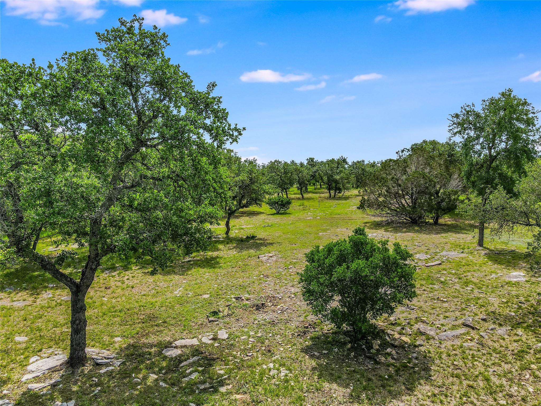 505 Vista View Trl, Spicewood, TX 78669