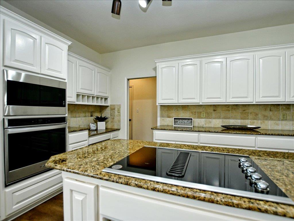 505 Vista View Trl, Spicewood, TX 78669