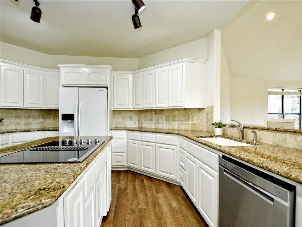 505 Vista View Trl, Spicewood, TX 78669