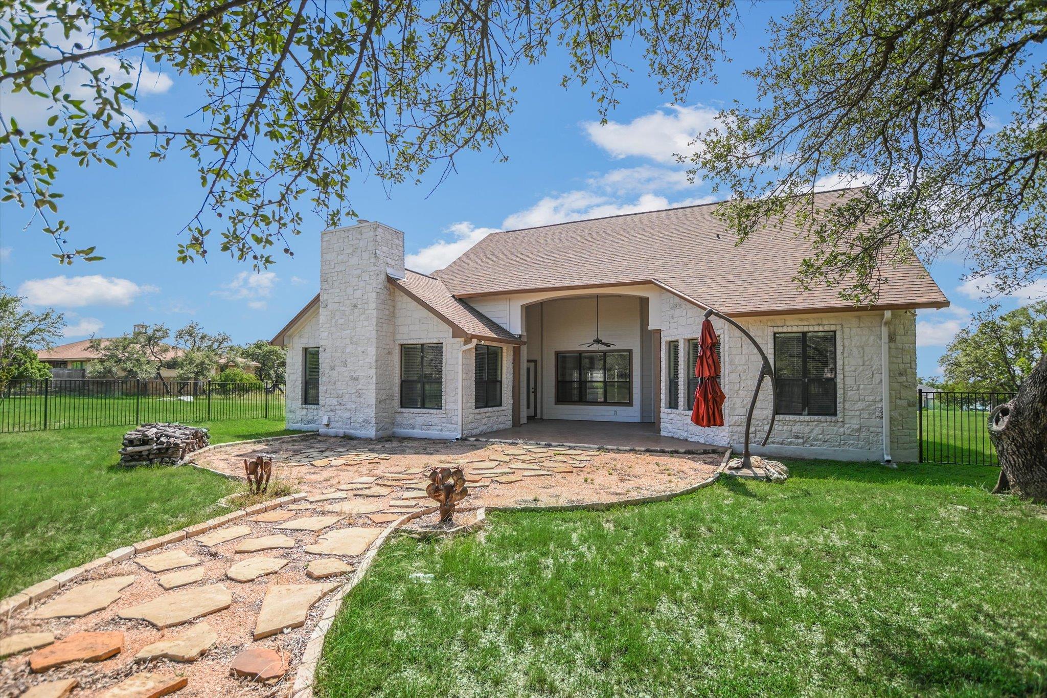 505 Vista View Trl, Spicewood, TX 78669