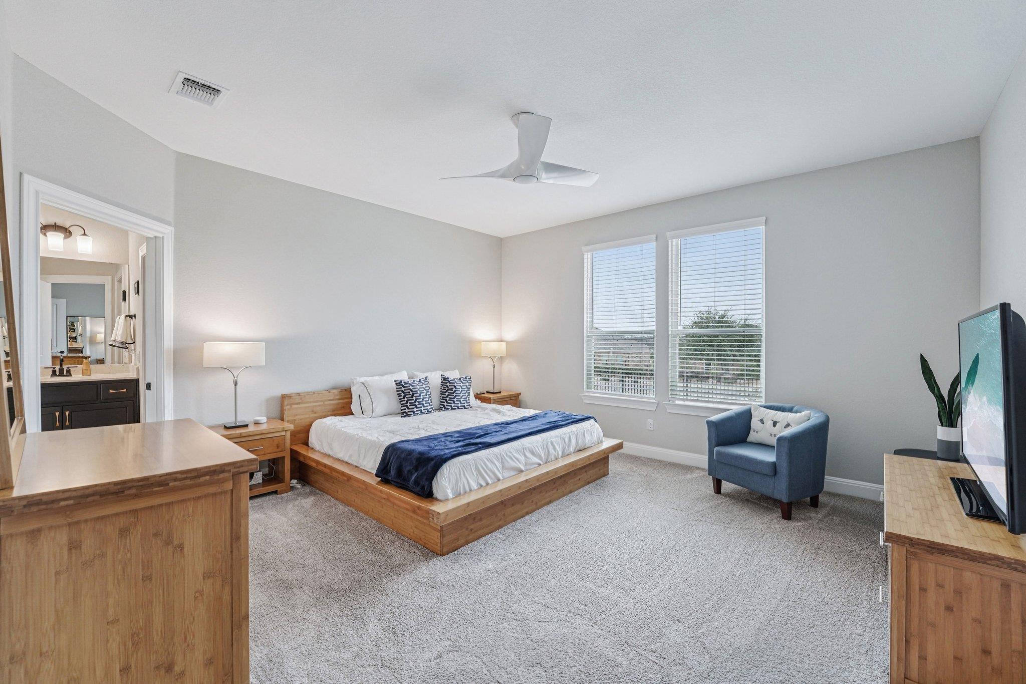 207 Bellows St, Georgetown, TX 78633