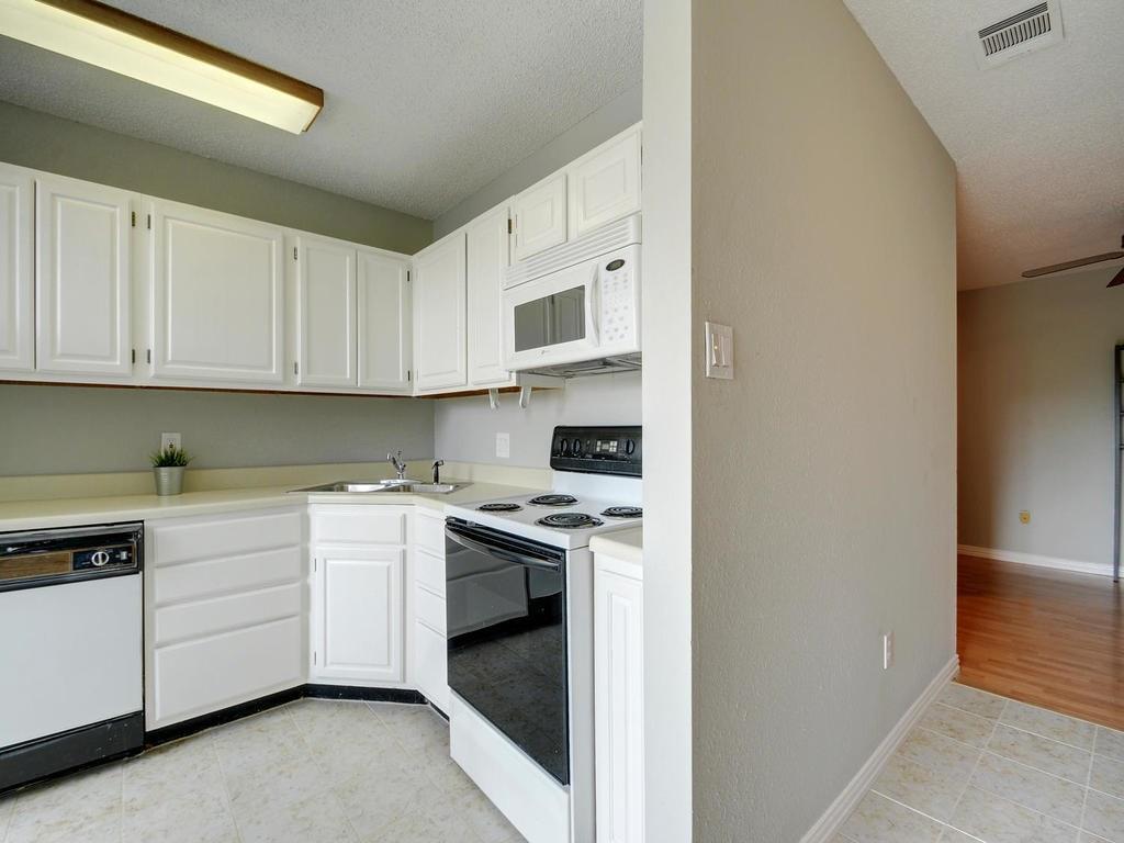 2409 Leon St # 207, Austin, TX 78705