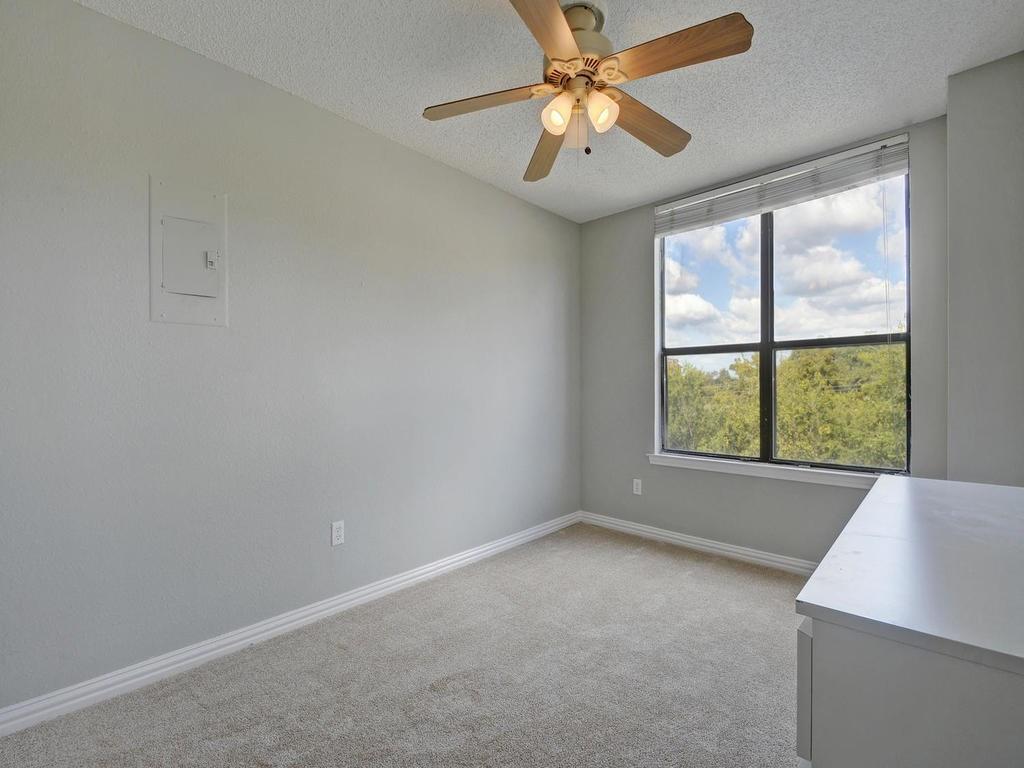 2409 Leon St # 207, Austin, TX 78705