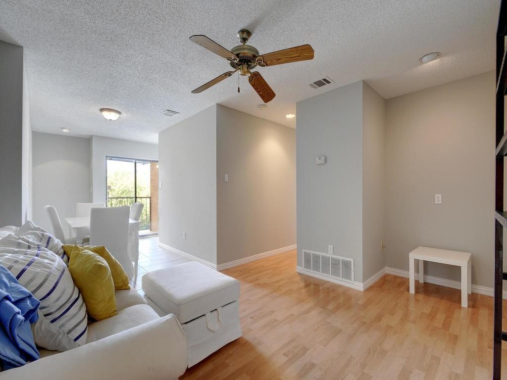 2409 Leon St # 207, Austin, TX 78705