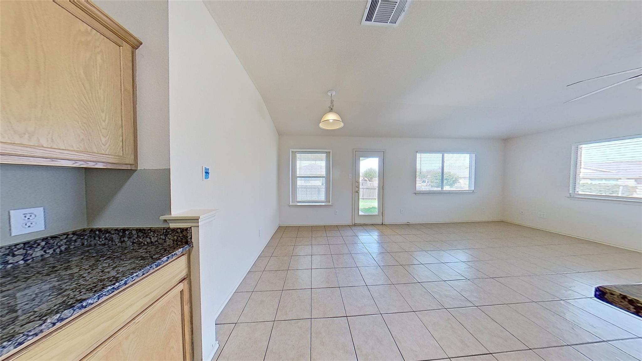 1119 Whitley Dr, Leander, TX 78641