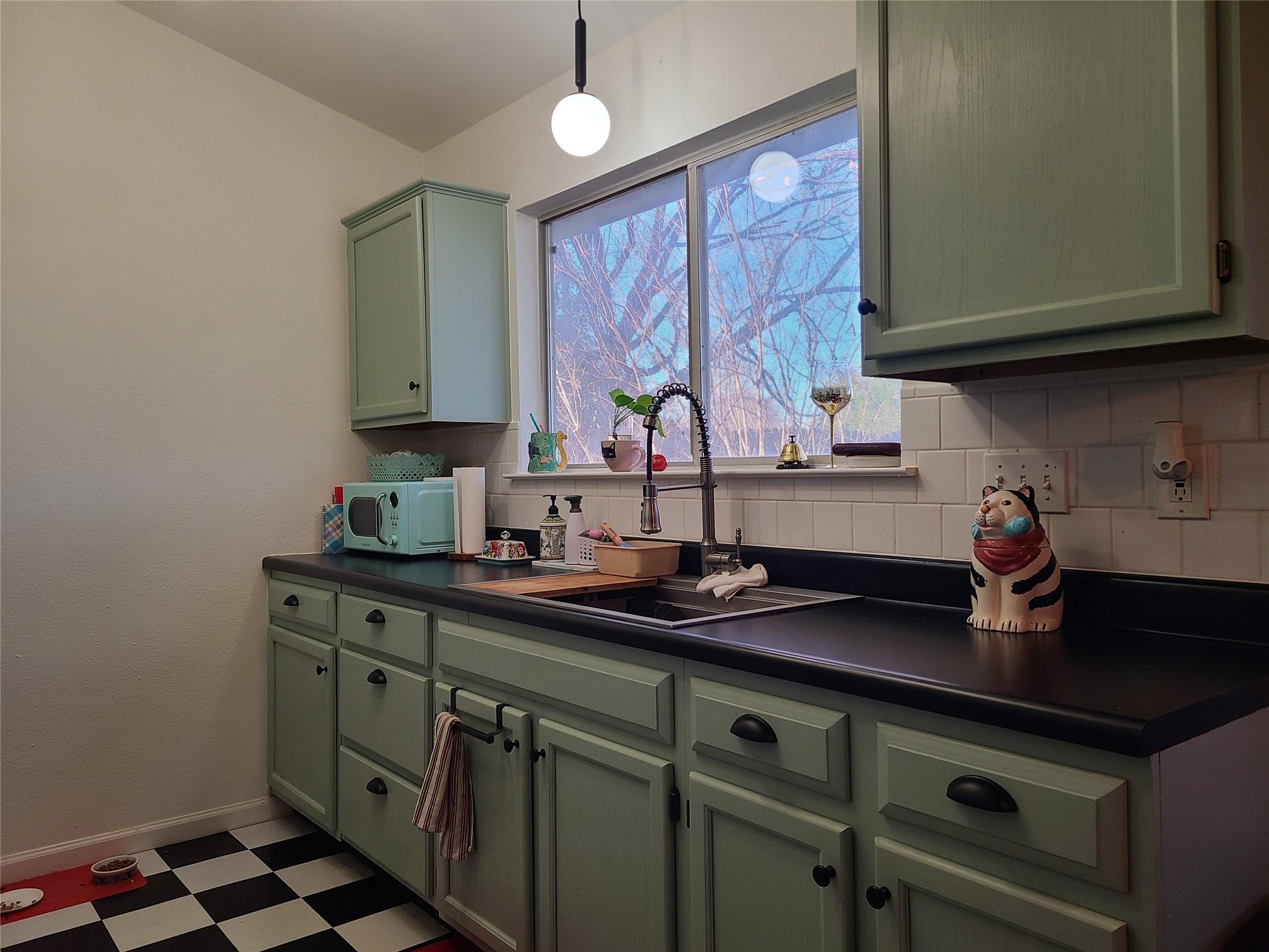 806 Black Locust Dr, Pflugerville, TX 78660