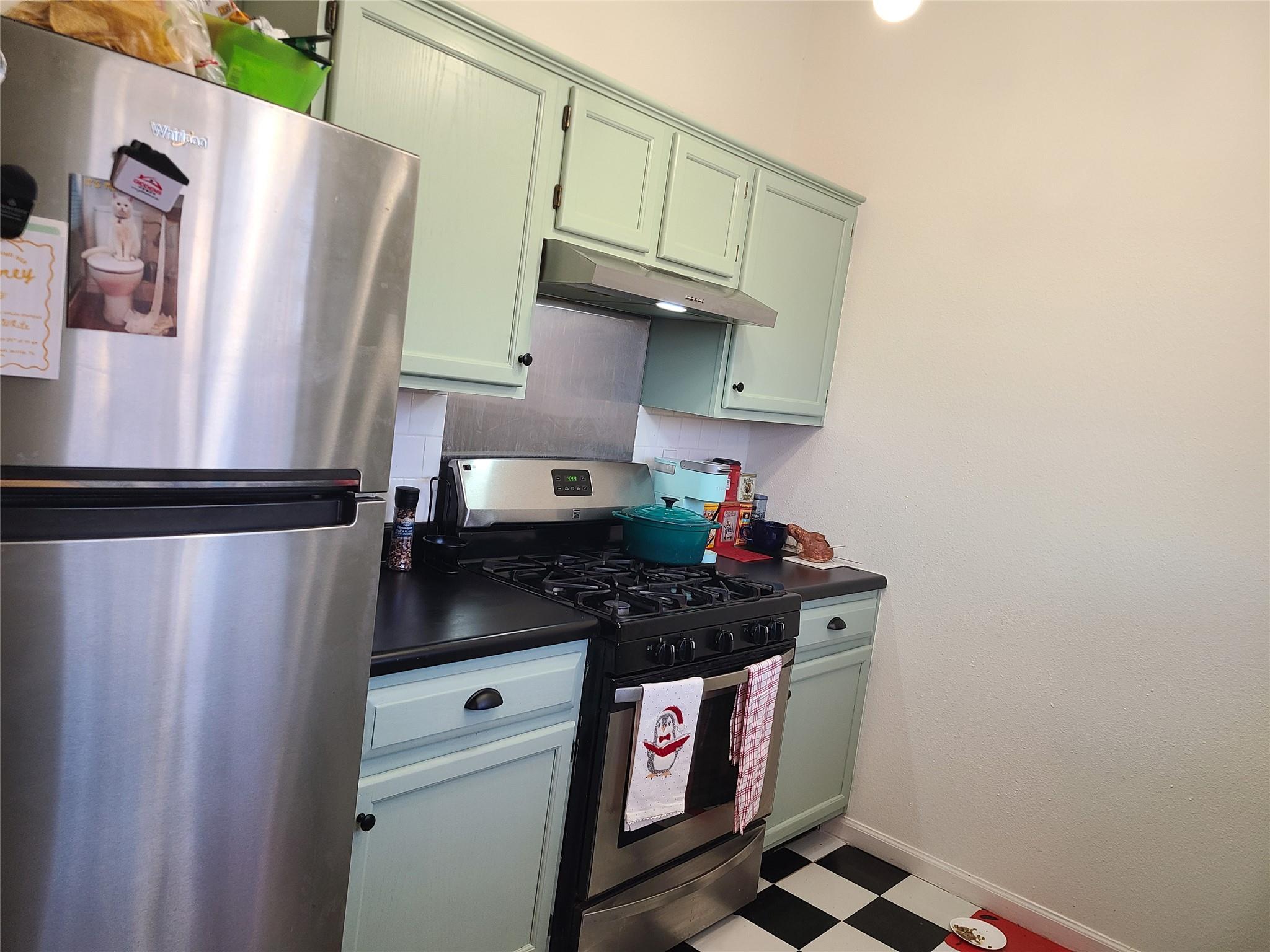 806 Black Locust Dr, Pflugerville, TX 78660