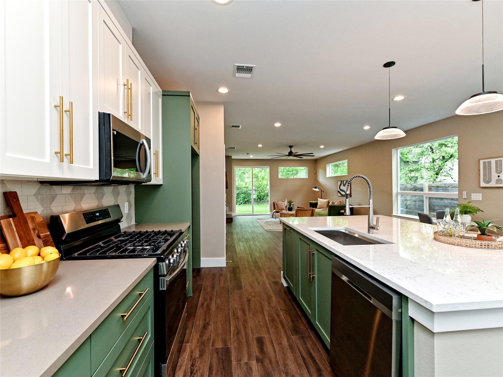 1202 Cometa St # B, Austin, TX 78721