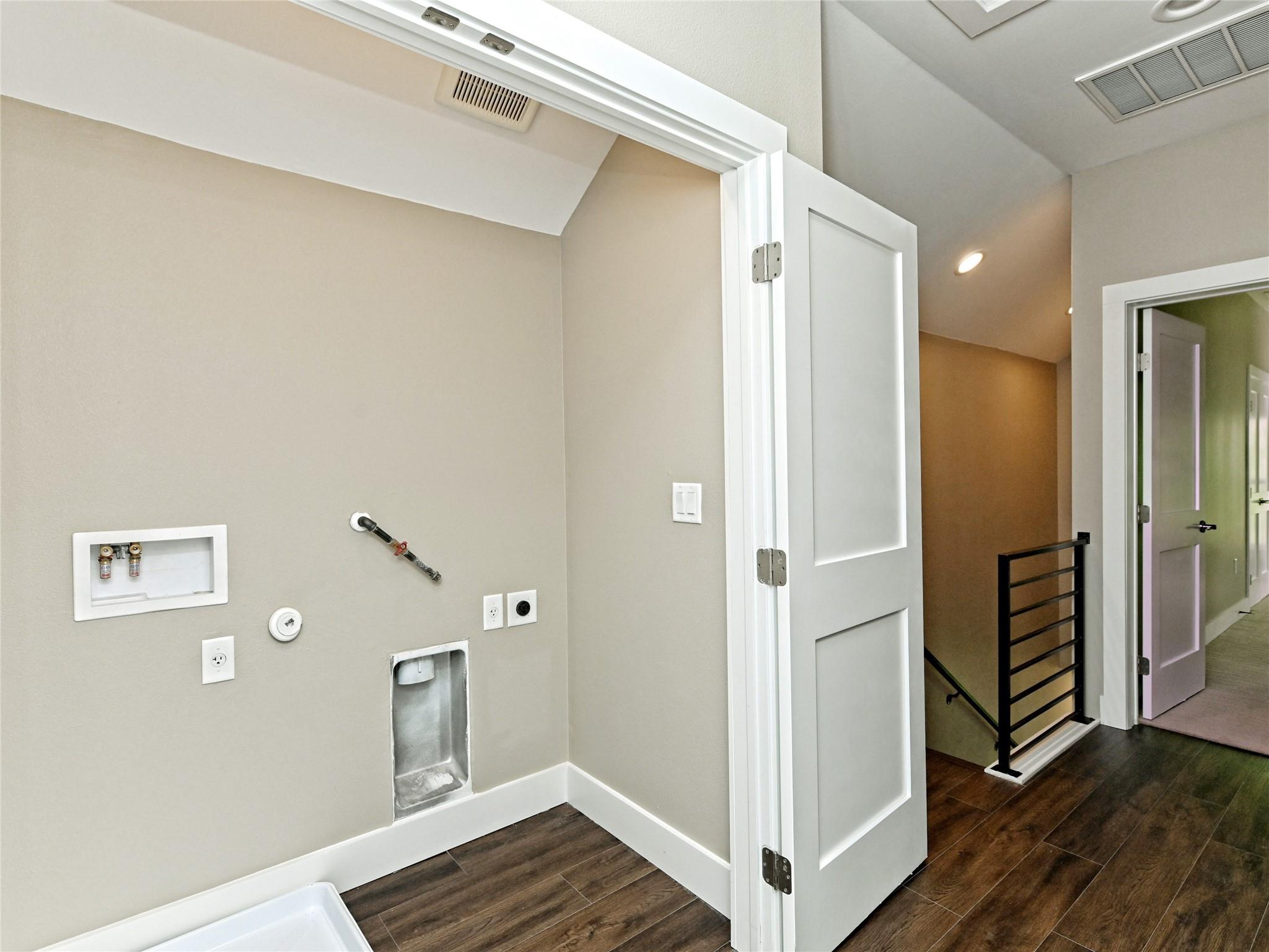 1202 Cometa St # B, Austin, TX 78721