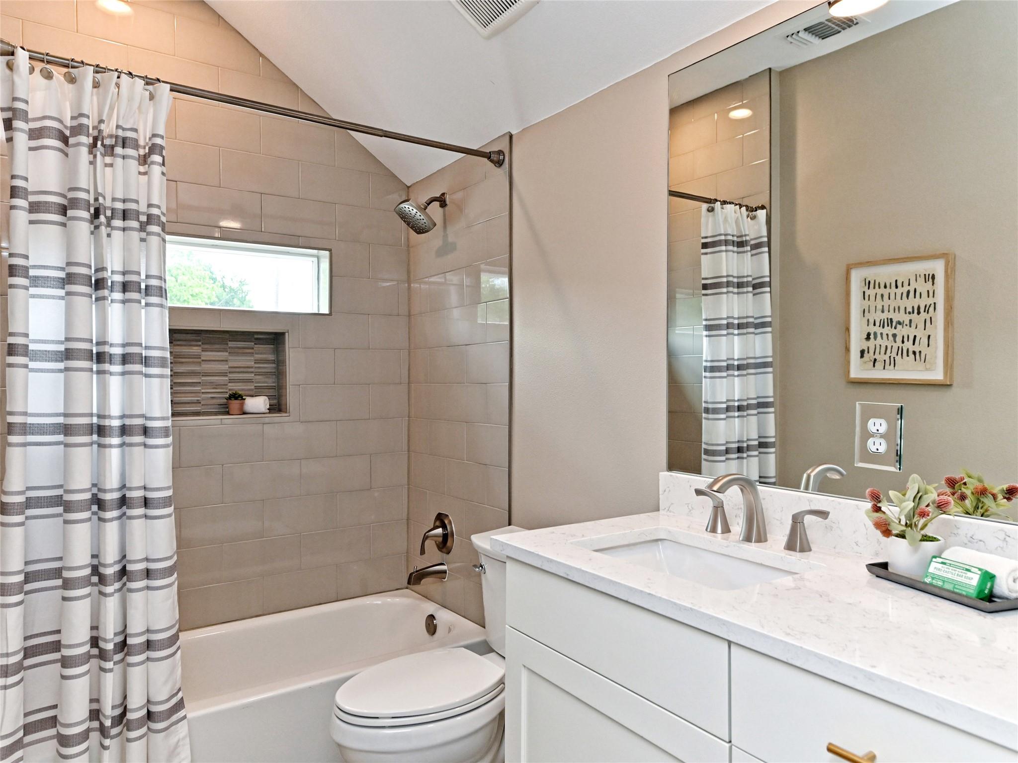 1202 Cometa St # B, Austin, TX 78721